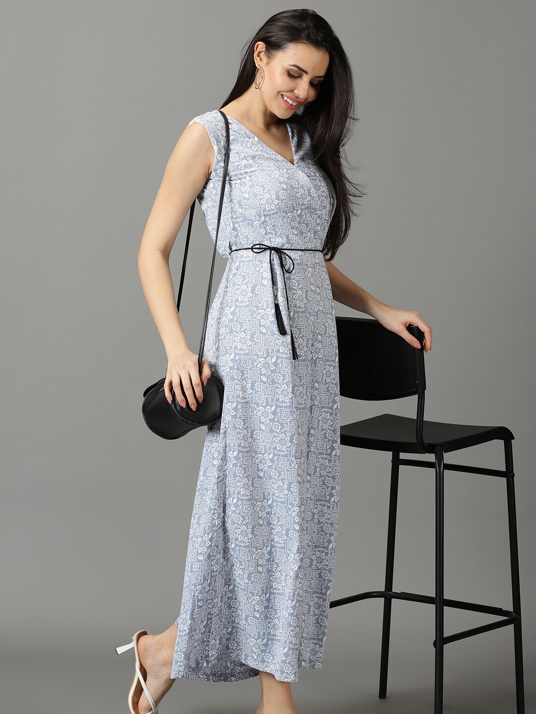 

SHOWOFF Floral Printed V-Neck Culotte Jumpsuit, Blue