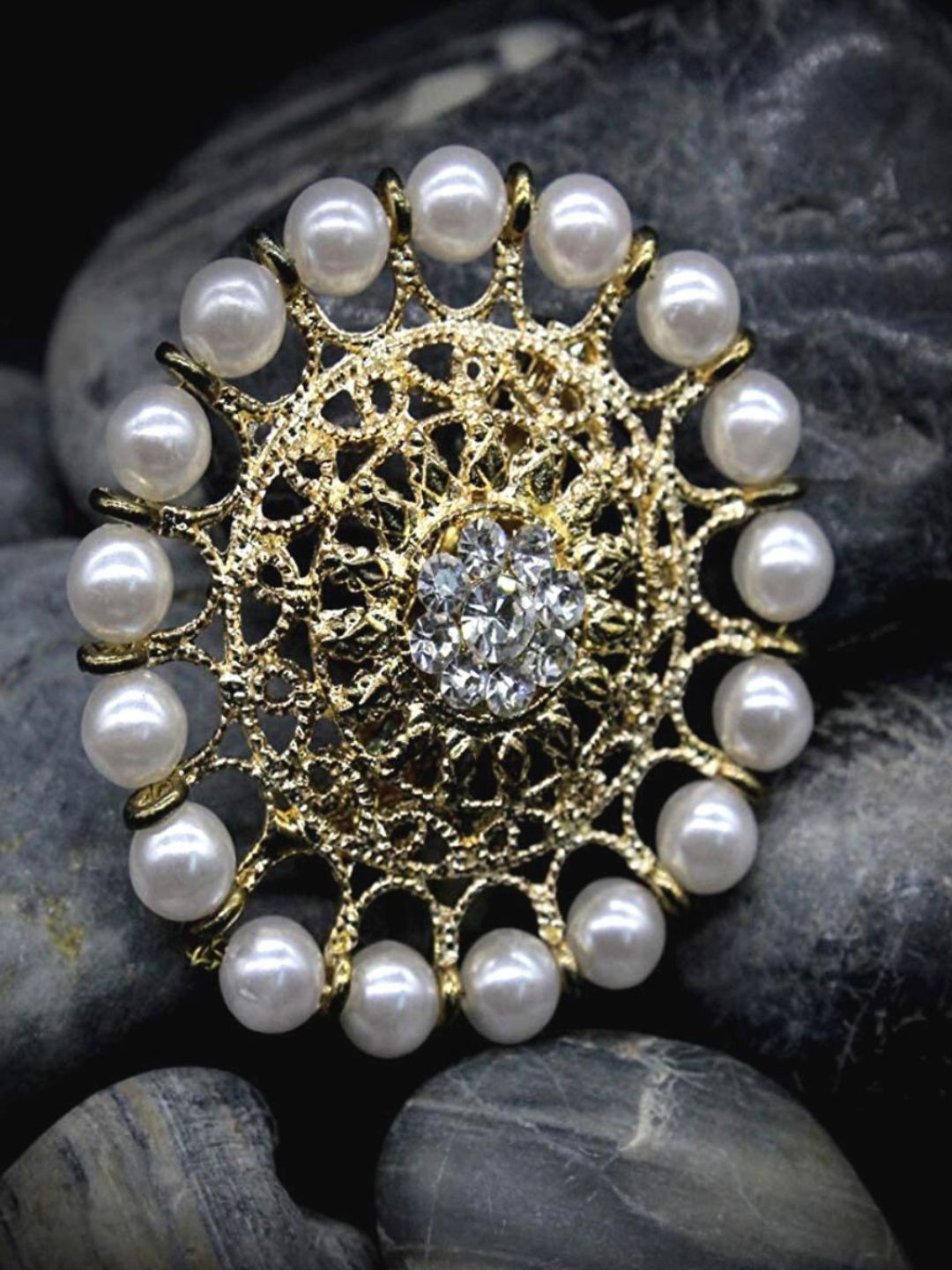 

AccessHer Gold-Plated Ethnic Rhinestones Studded Saree Pin