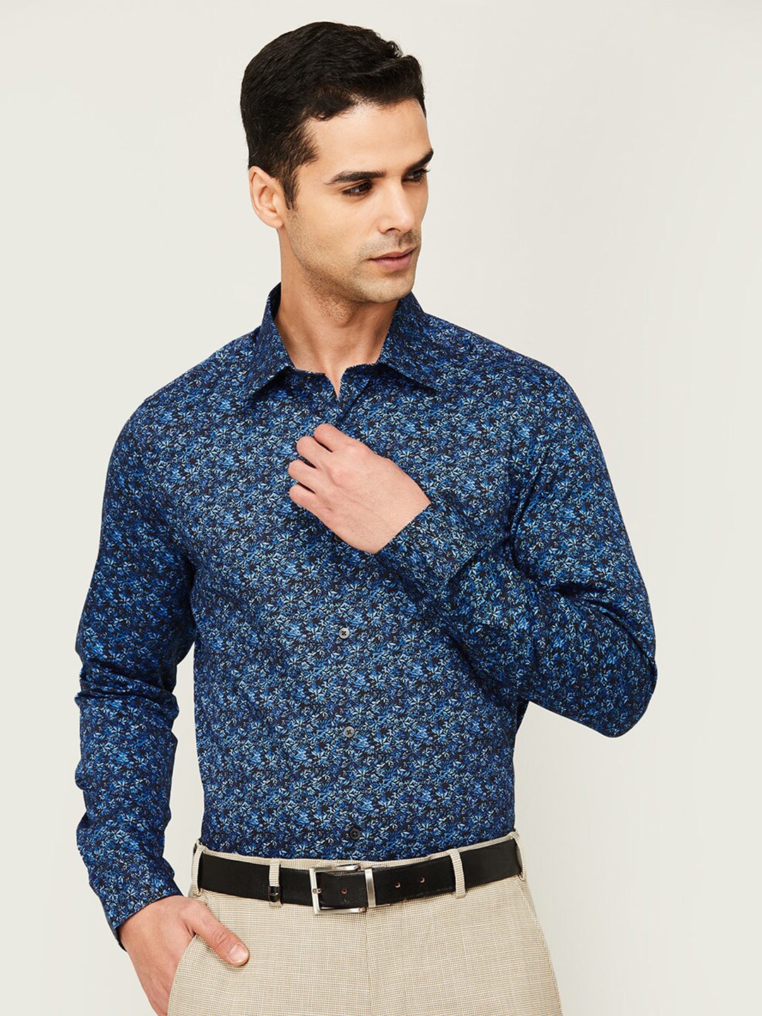 

CODE by Lifestyle Tropical Printed Spread Collar Cotton Slim Fit Formal Shirt, Blue