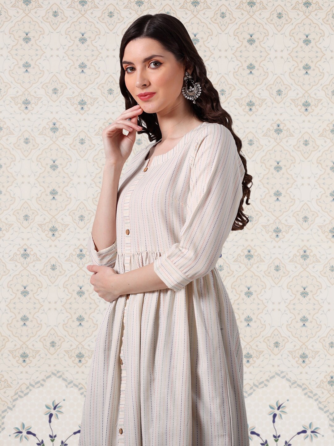 

Ode by House of Pataudi Lining Texture A-Line Kurta, Off white