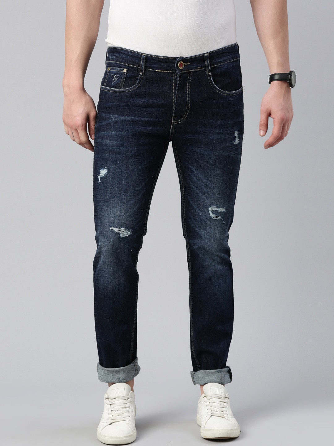 

CINOCCI Men Slim Fit Mildly Distressed Light Fade Cotton Jeans, Blue