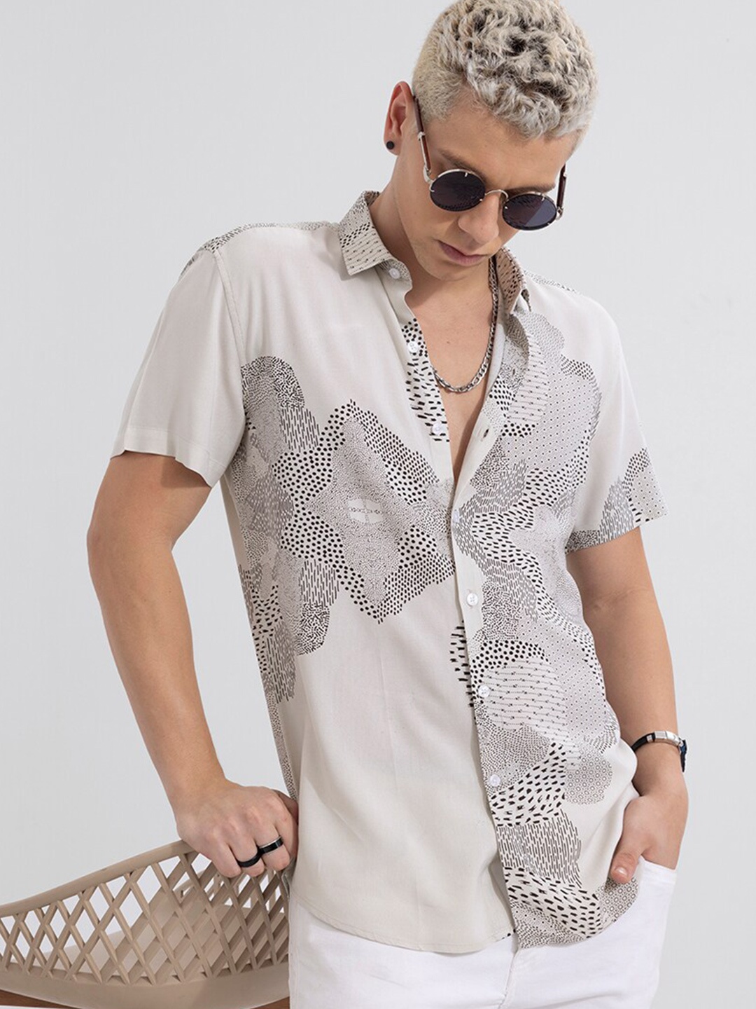 

Snitch Abstract Printed Spread Collar Slim Fit Casual Shirt, Beige