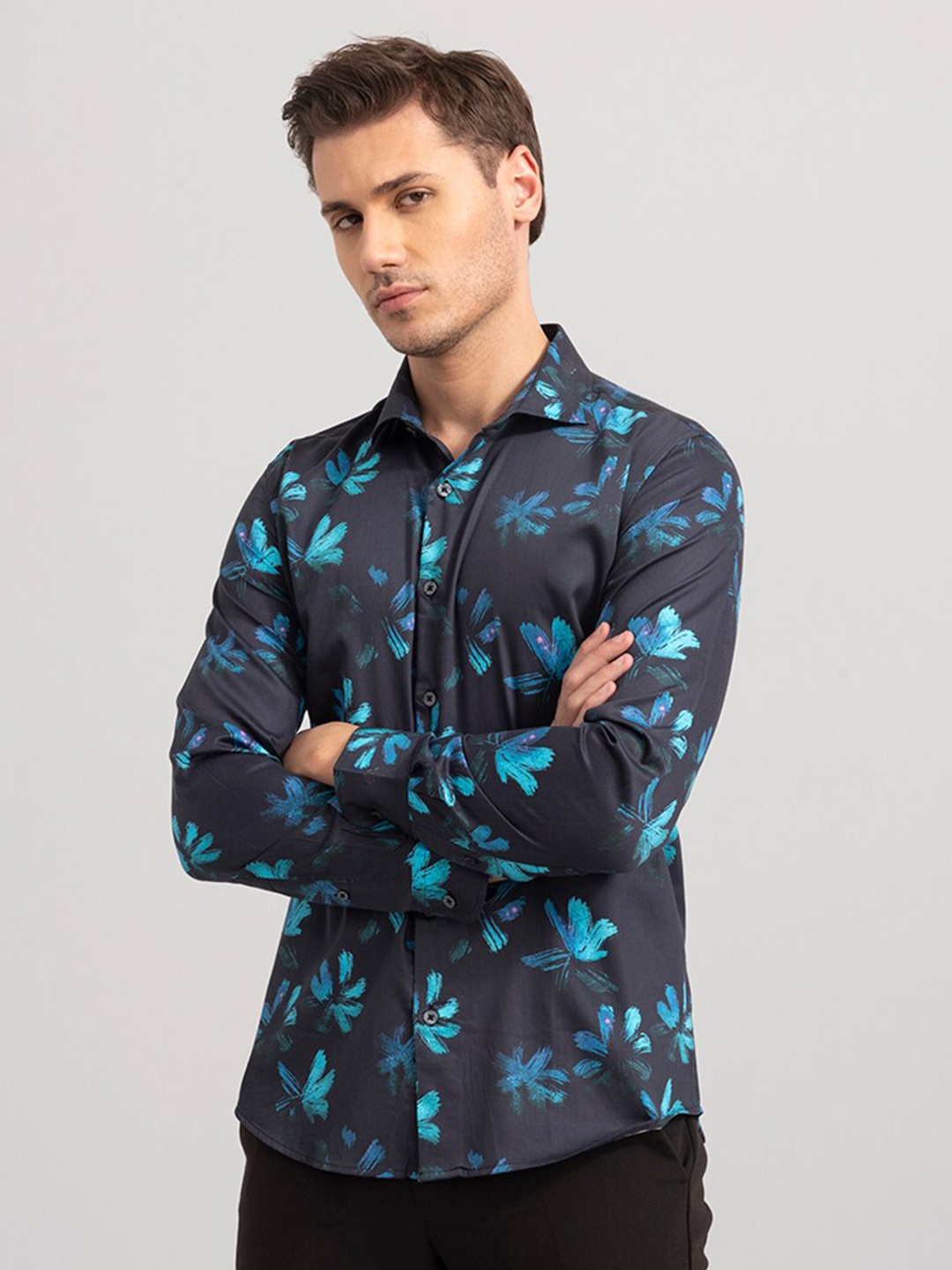 

Snitch Floral Printed Cotton Slim Fit Casual Shirt, Navy blue