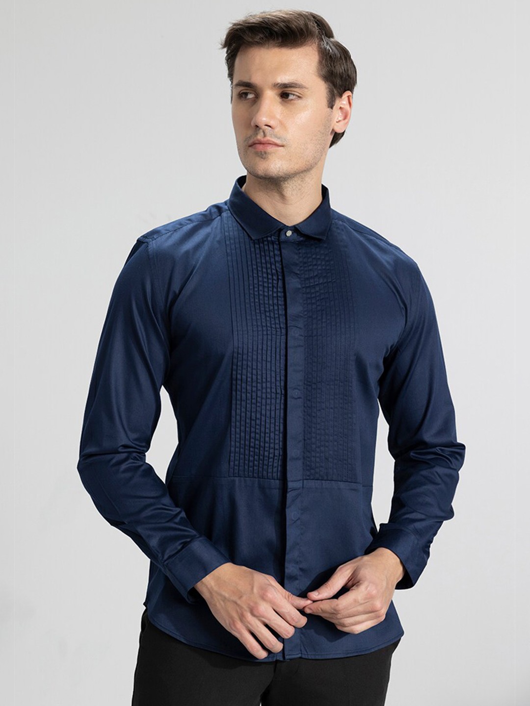 

Snitch Pin Tucks Spread Collar Cotton Slim Fit Casual Shirt, Navy blue