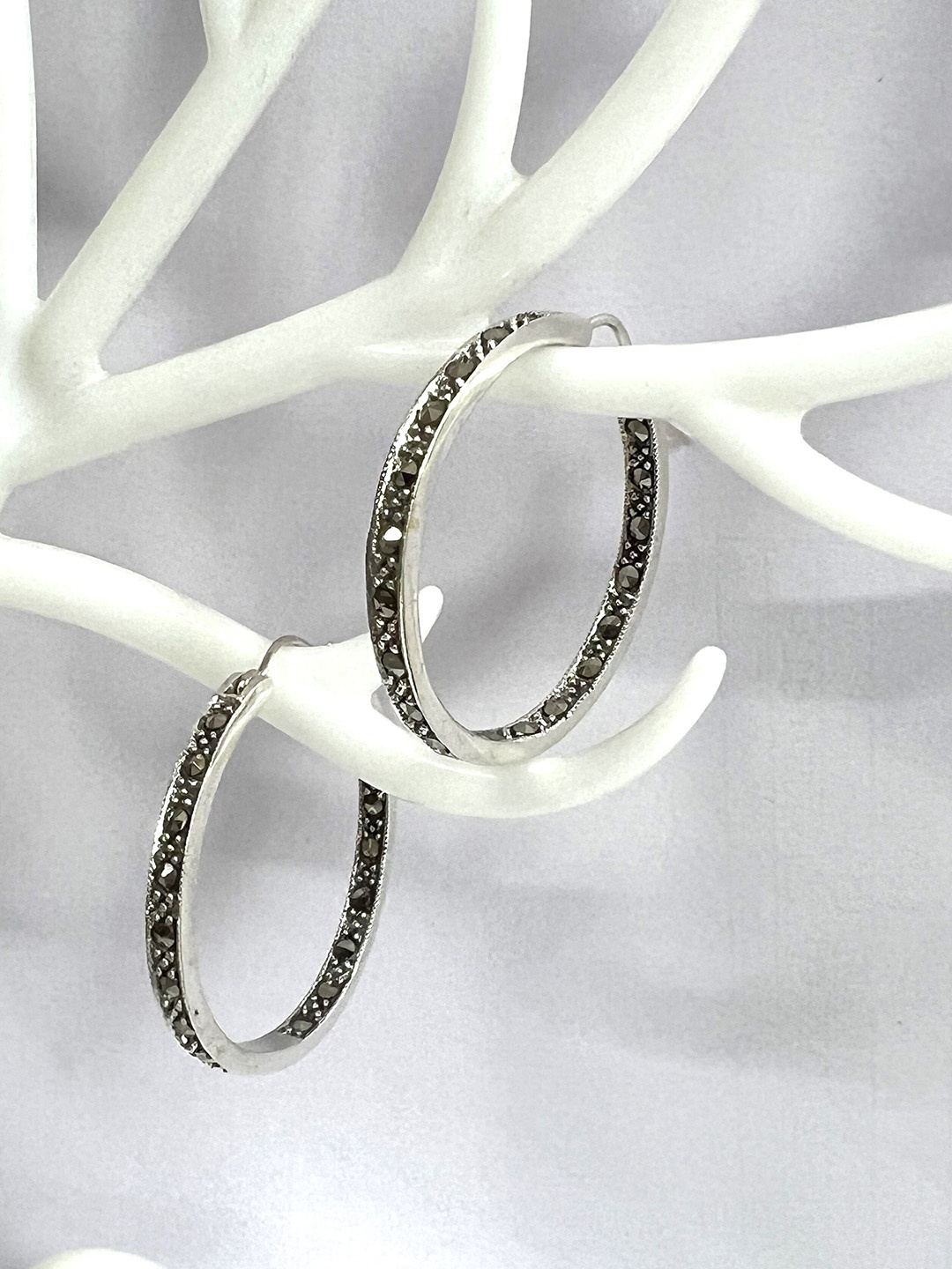 

Arte Jewels Silver-Plated Stone Studded Hoop Earrings