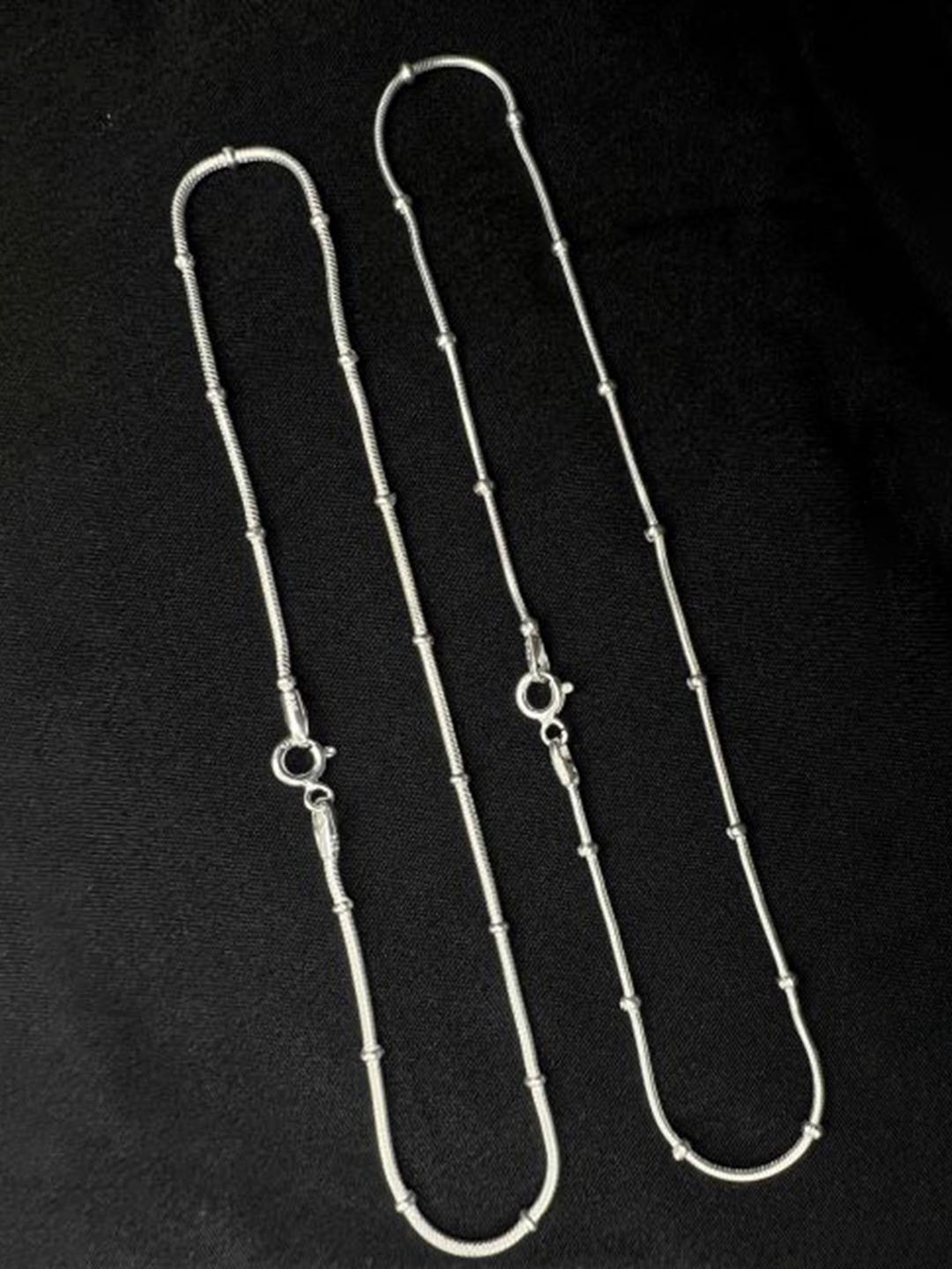 

Arte Jewels Set Of 2 Silver Anklets