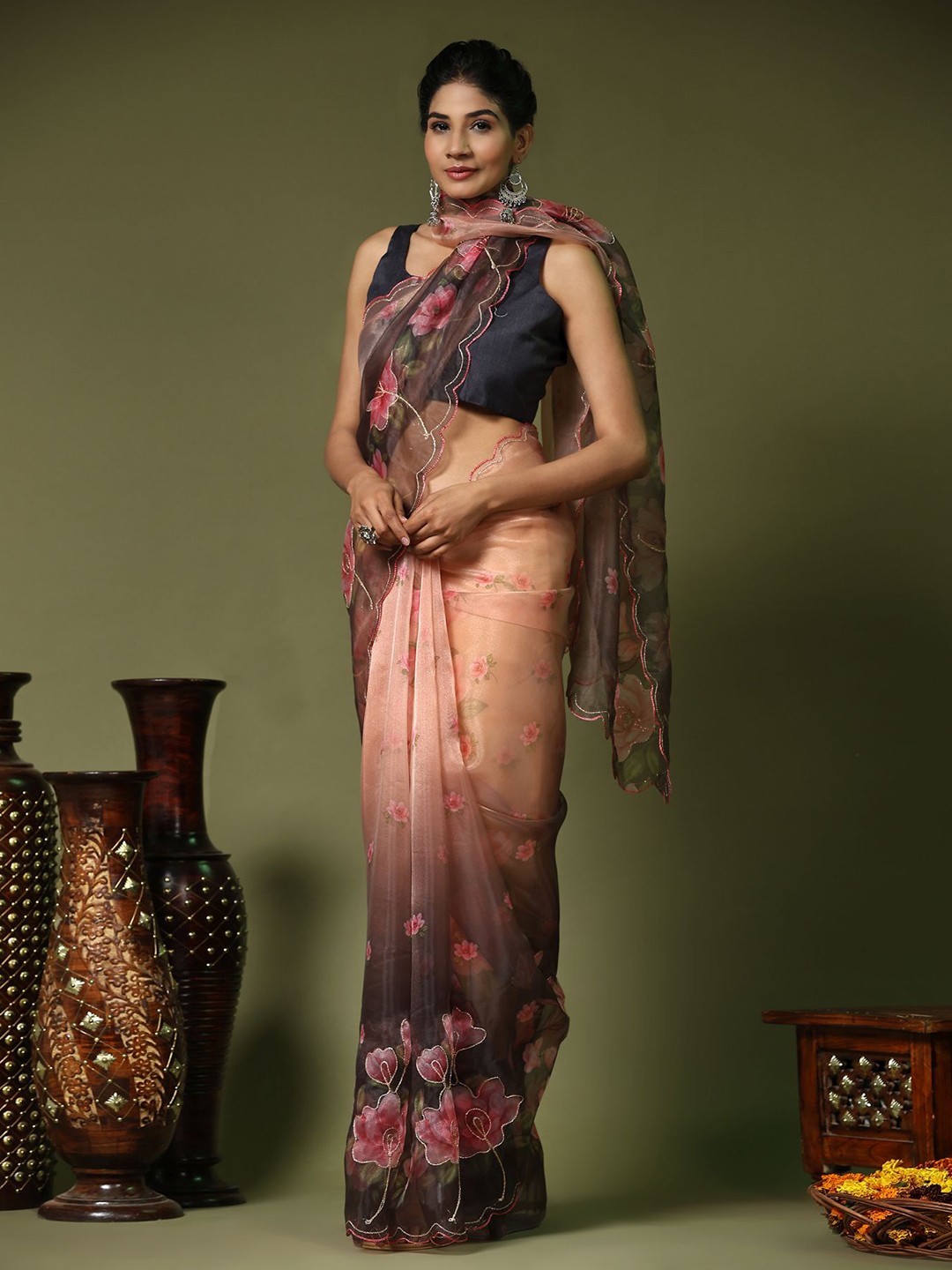

Vastrasky Global Floral Embroidered Organza Saree, Black