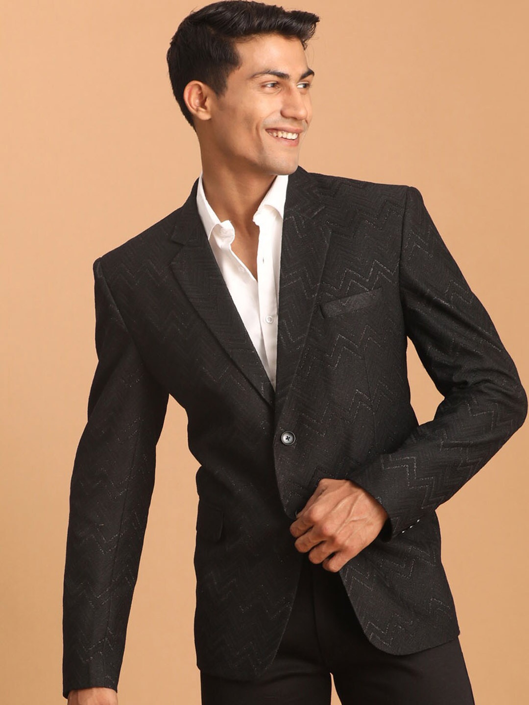 

VASTRAMAY Men Zig Zag Glitter Silk Blend Blazer, Black