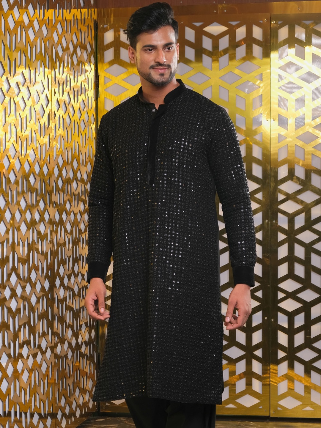 

SHRESTHA BY VASTRAMAY Geometric Embroidered Sequinned Georgette Kurta, Black