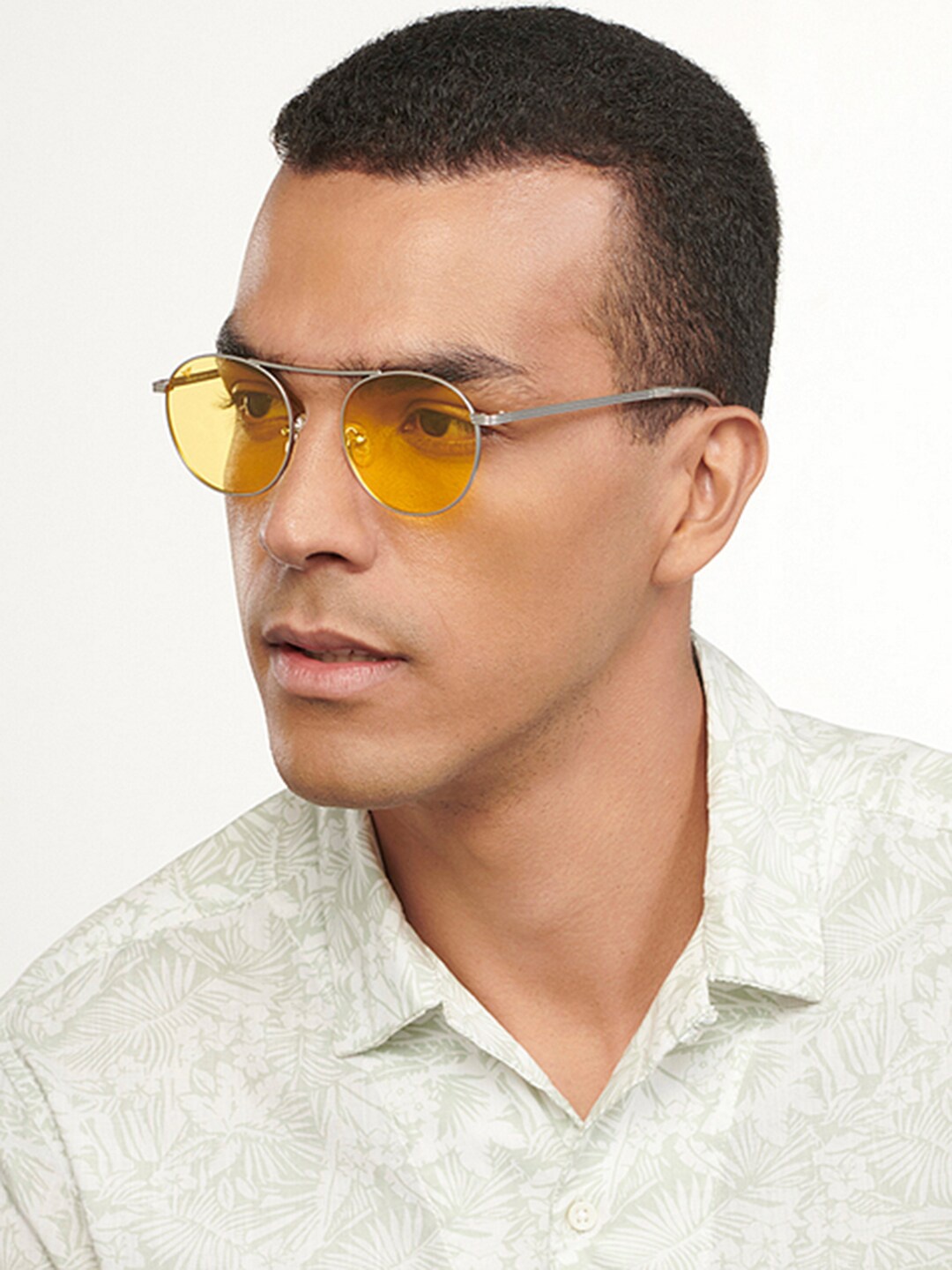 

Vincent Chase Round Sunglasses with Polarised and UV Protected Lens 200416, Yellow