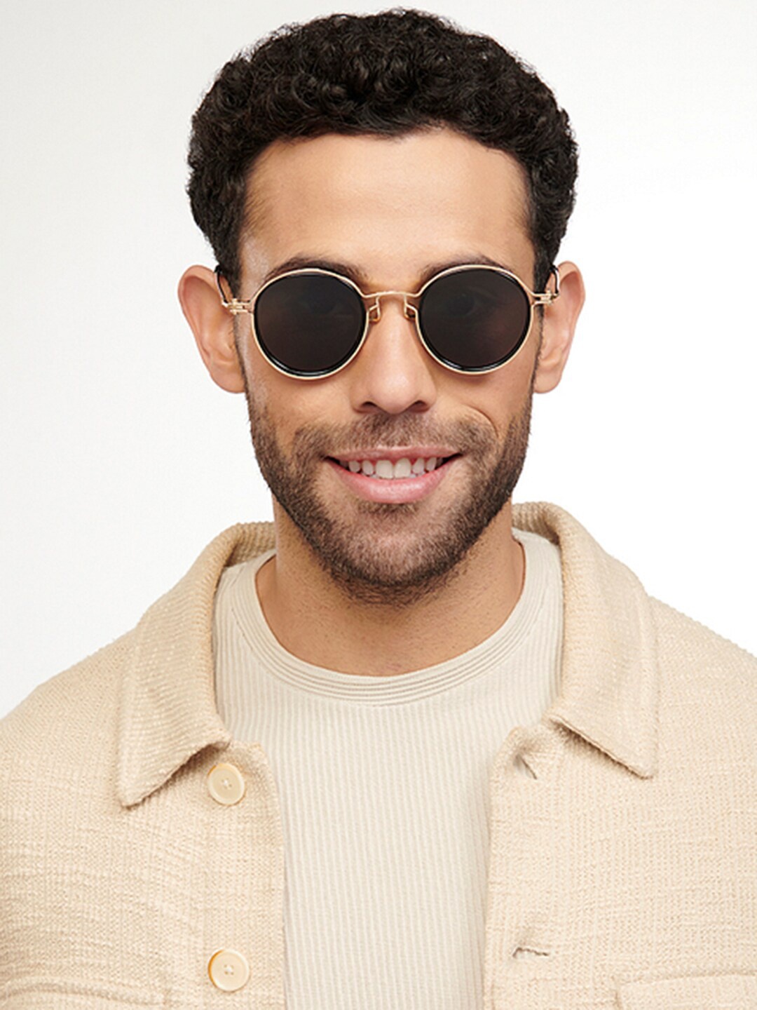 

Vincent Chase by Lenskart Men Round Sunglasses with Polarised and UV Protected Lens 201169, Grey