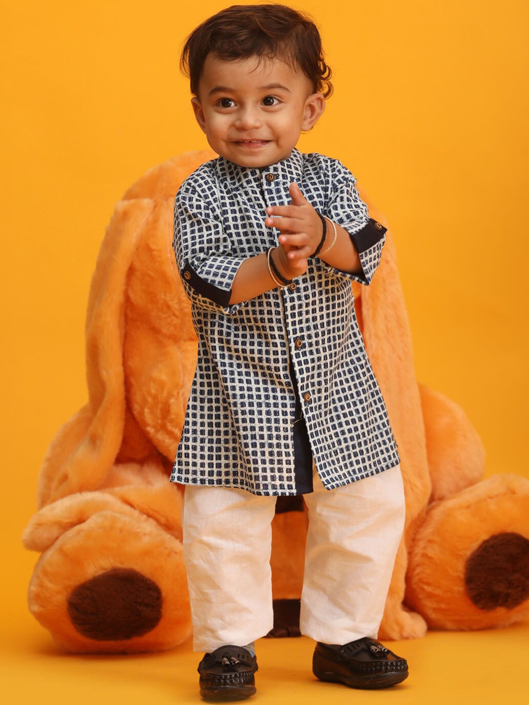 

VASTRAMAY Boys Abstract Printed Kurta with Pyjamas, Navy blue