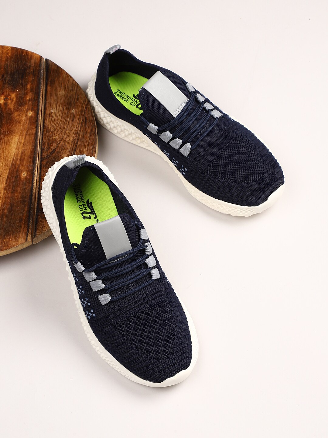 

The Indian Garage Co Men Mesh Running Shoes, Navy blue