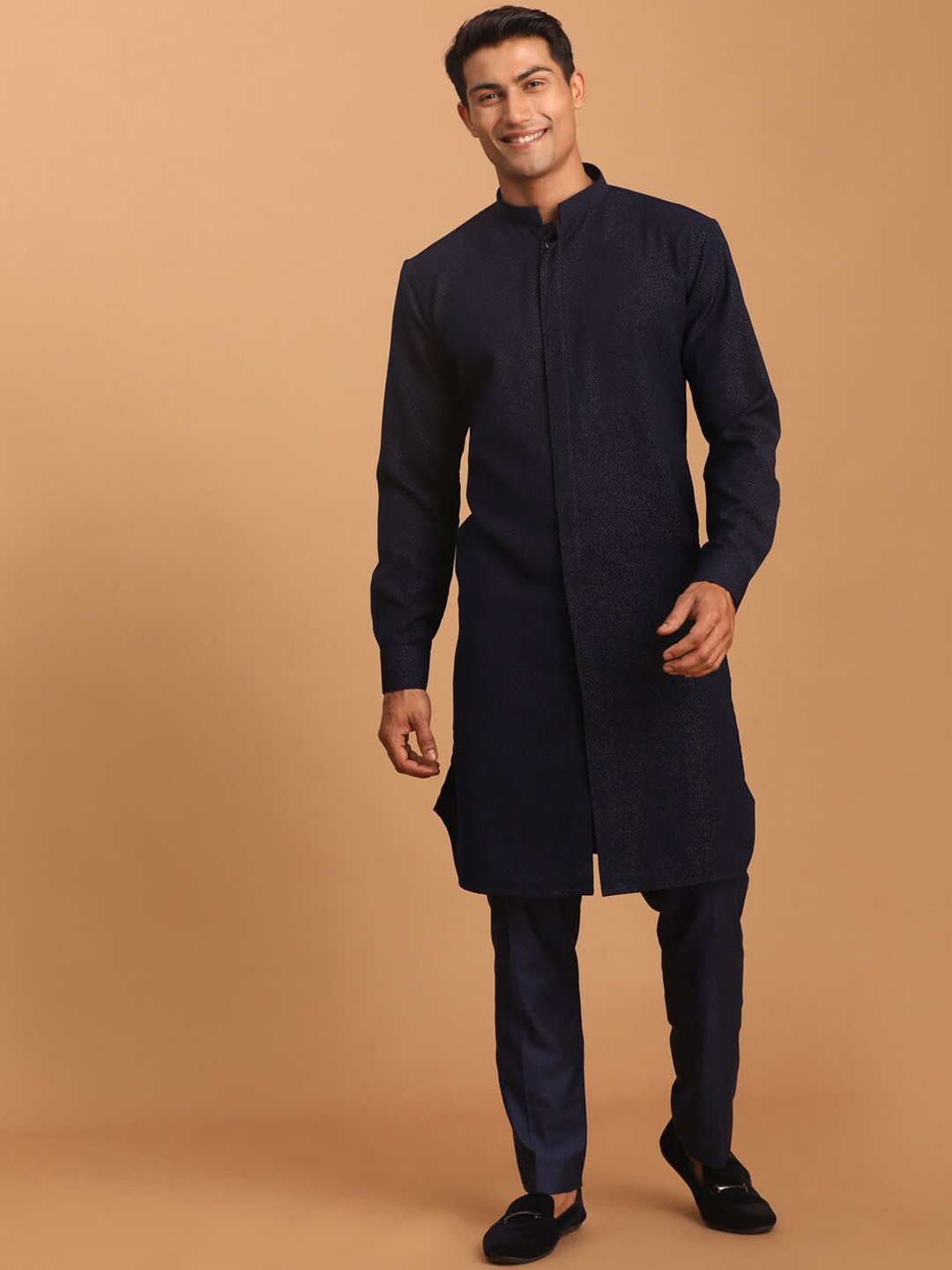 

VASTRAMAY Mandarin Collar Curved Kurta with Trousers, Navy blue