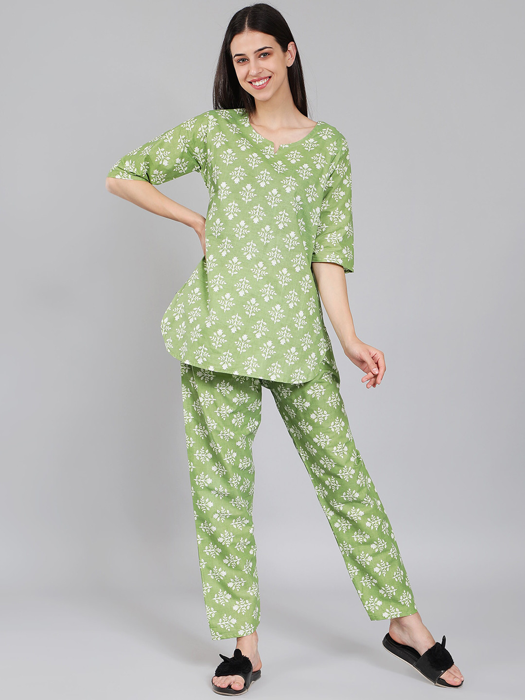 

HotGown Ethnic Motifs Printed Pure Cotton Night Suit, Green