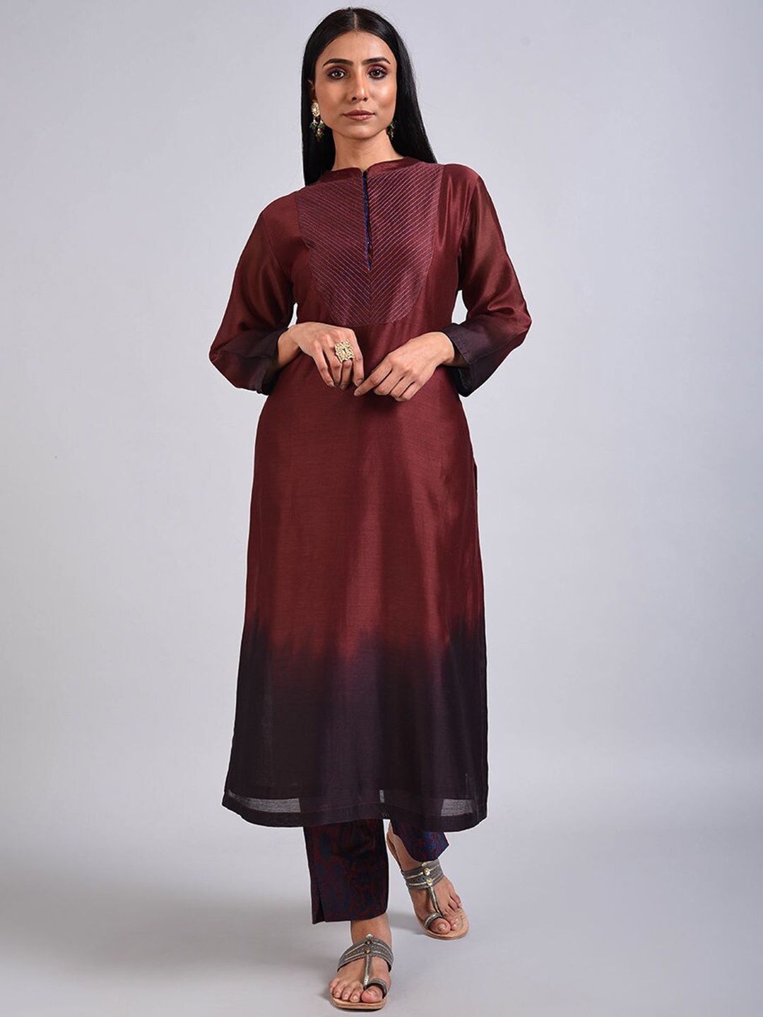 

SMRITI GUPTA Tie and Dyed Mandarin Collar Thread work Chanderi Cotton Kurta, Maroon