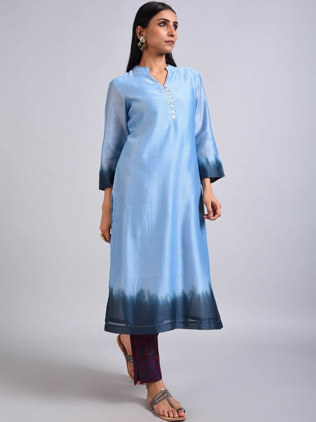 

SMRITI GUPTA Mandarin Collar Dyed Chanderi Cotton Kurta, Blue