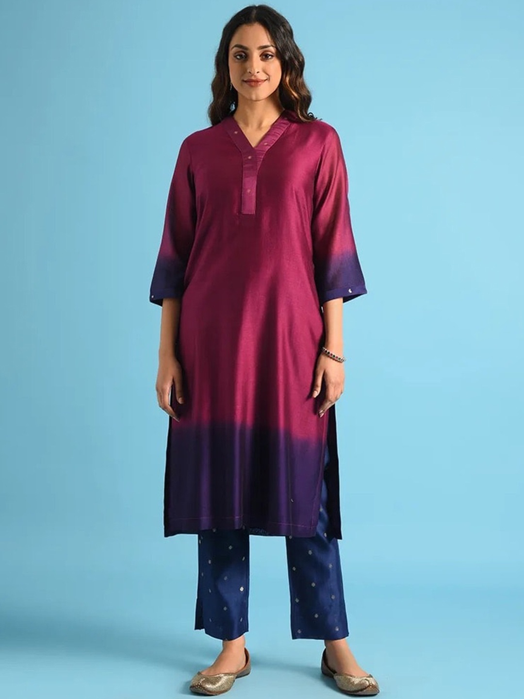 

SMRITI GUPTA Dip Dyed V-Neck Chanderi Cotton Kurta, Magenta