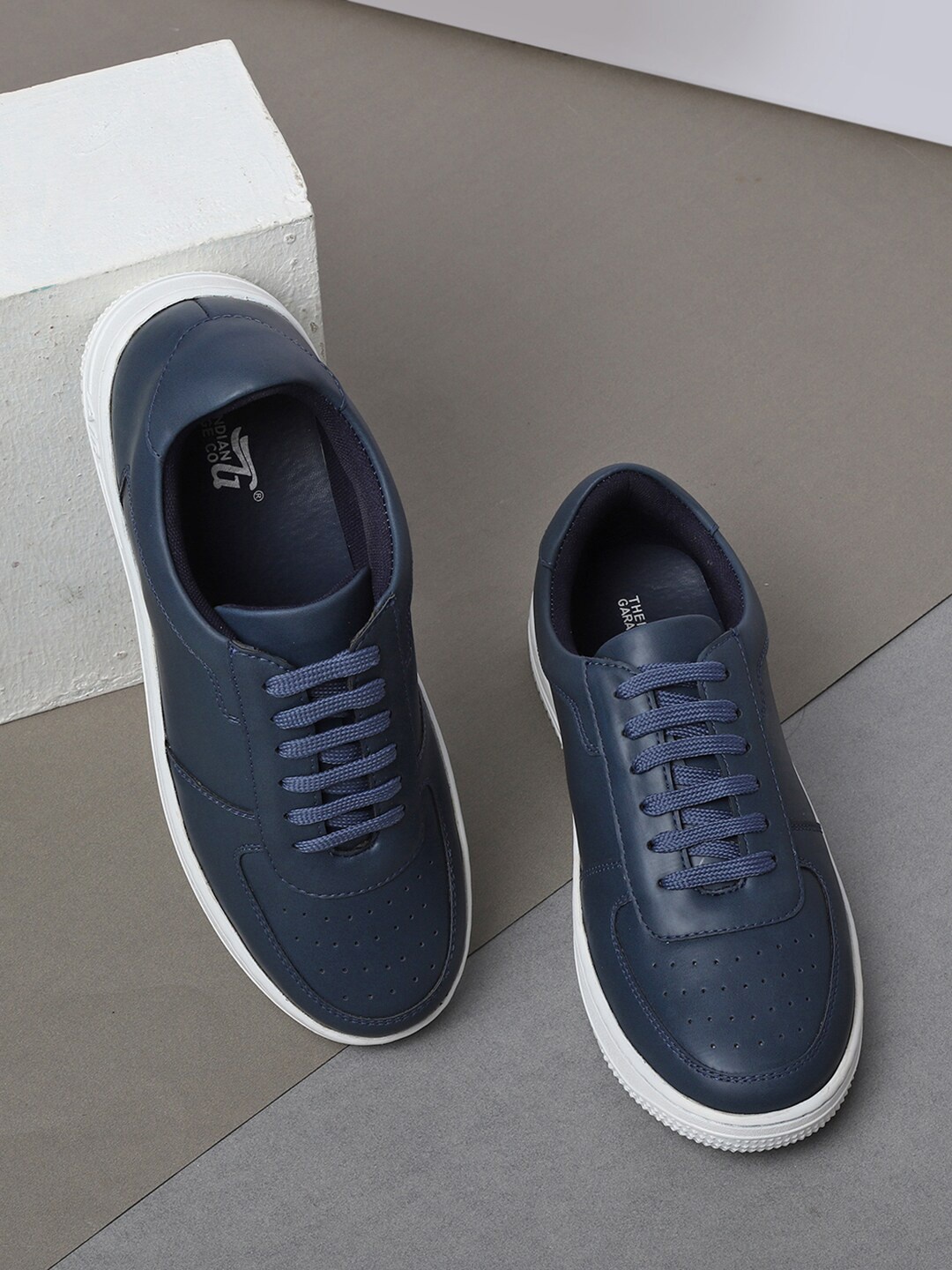 

The Indian Garage Co Men Perforations Contrast Sole Sneakers, Navy blue