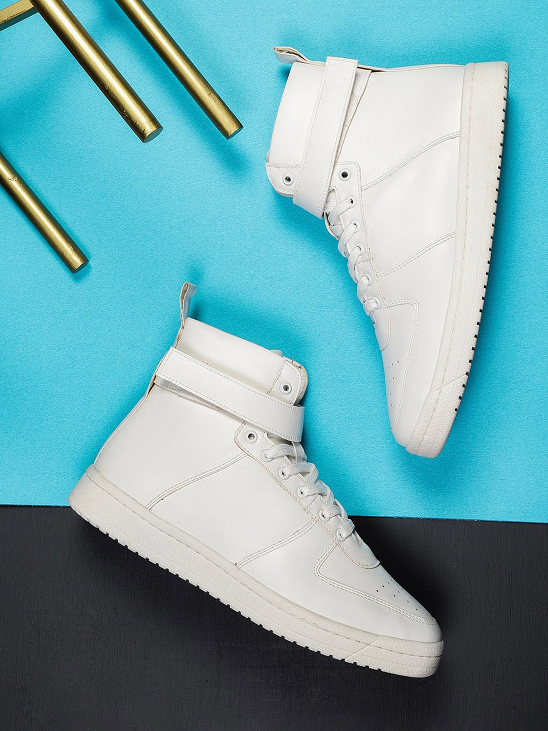 

The Indian Garage Co Men Mid-Top Basics Sneakers, White