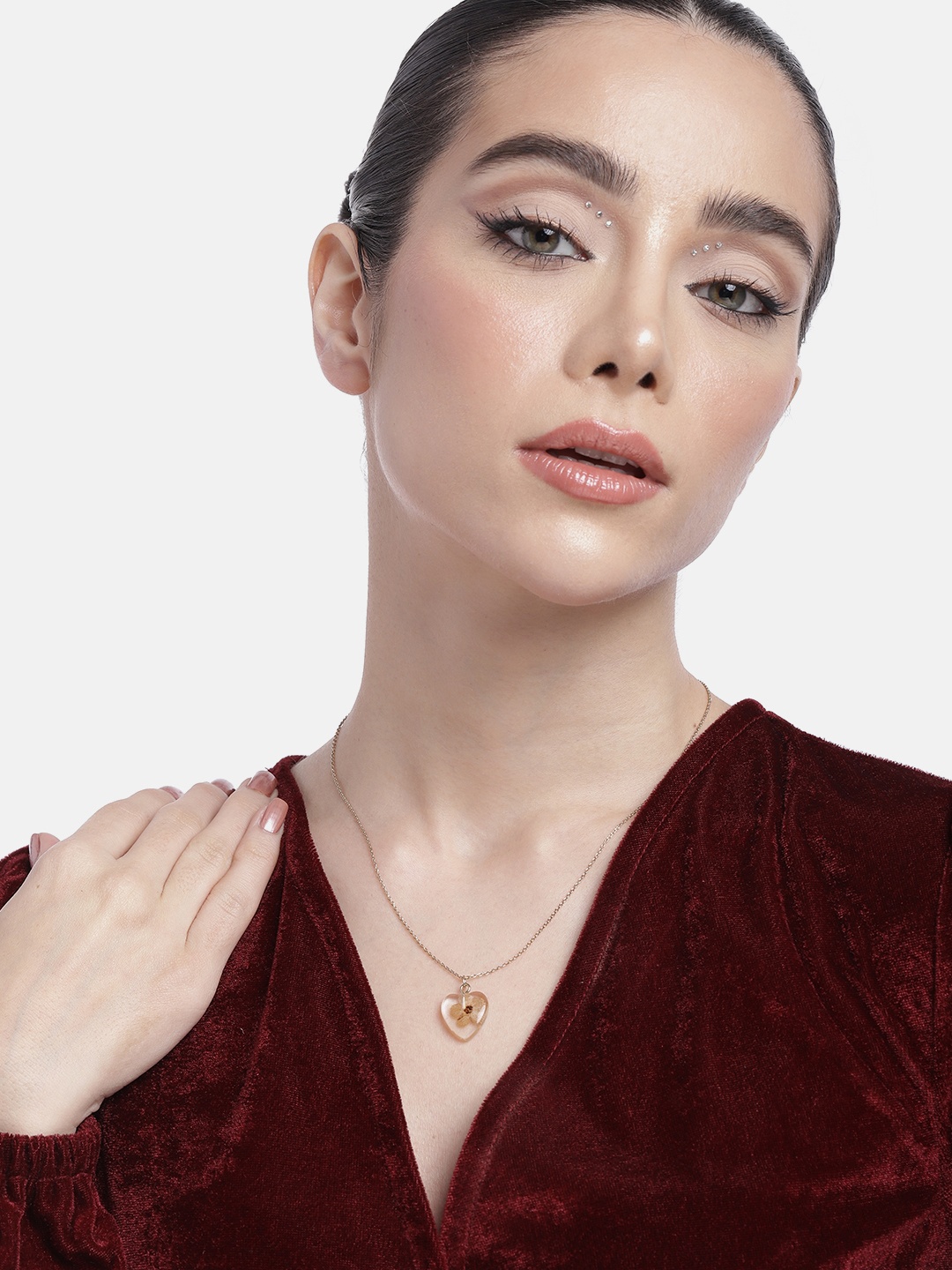 

DressBerry Chain With See Through Heart Shaped Pendant, Gold