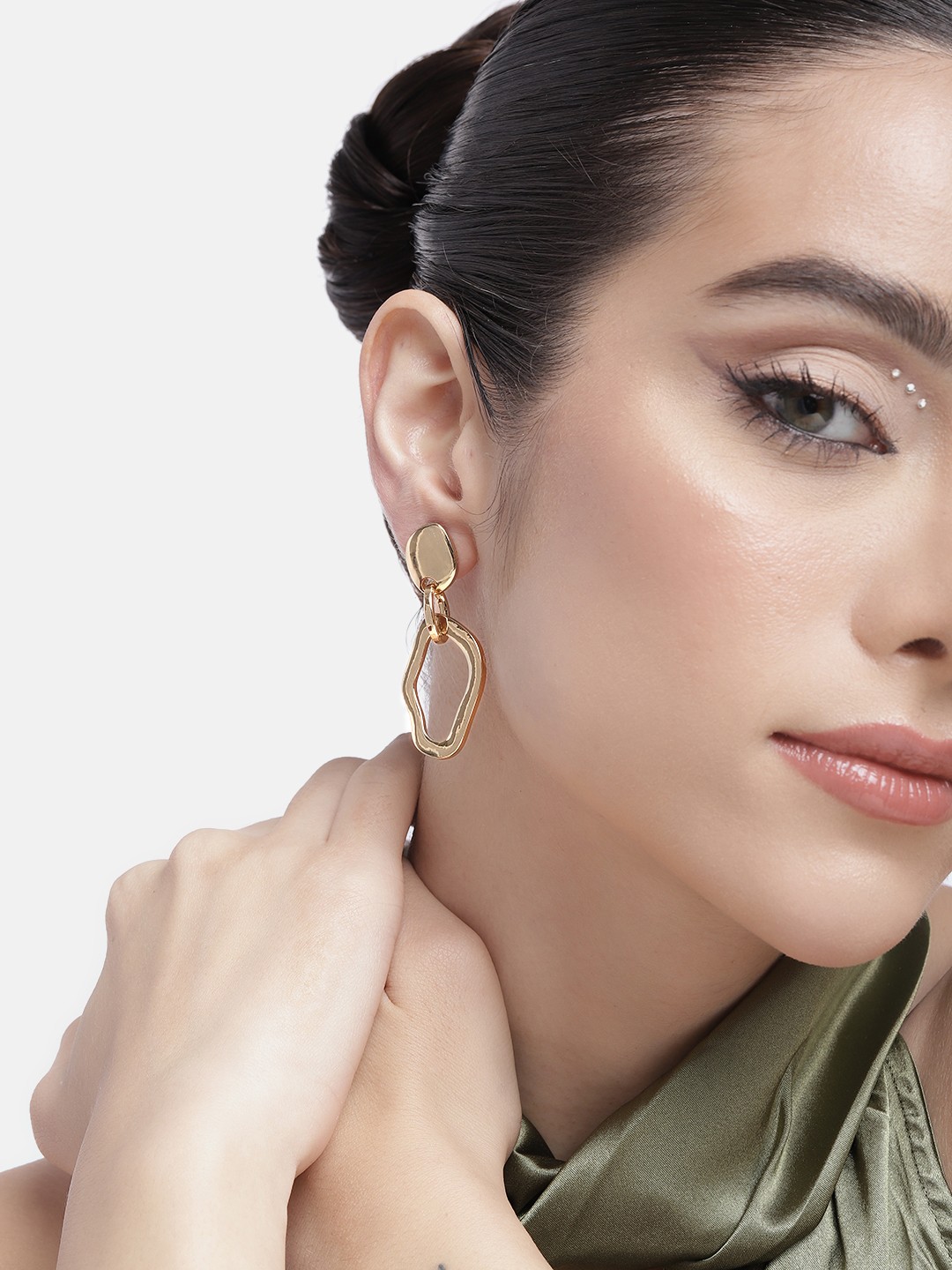

DressBerry Contemporary Drop Earrings, Gold