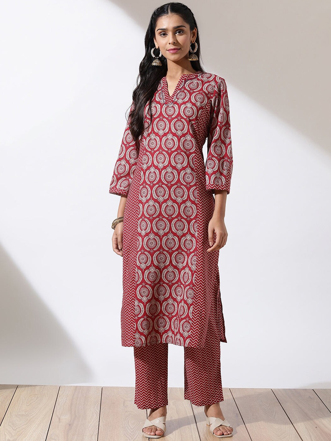 

Lakshita Ethnic Motifs Printed Panelled Pure Cotton Kurta with Trousers, Maroon