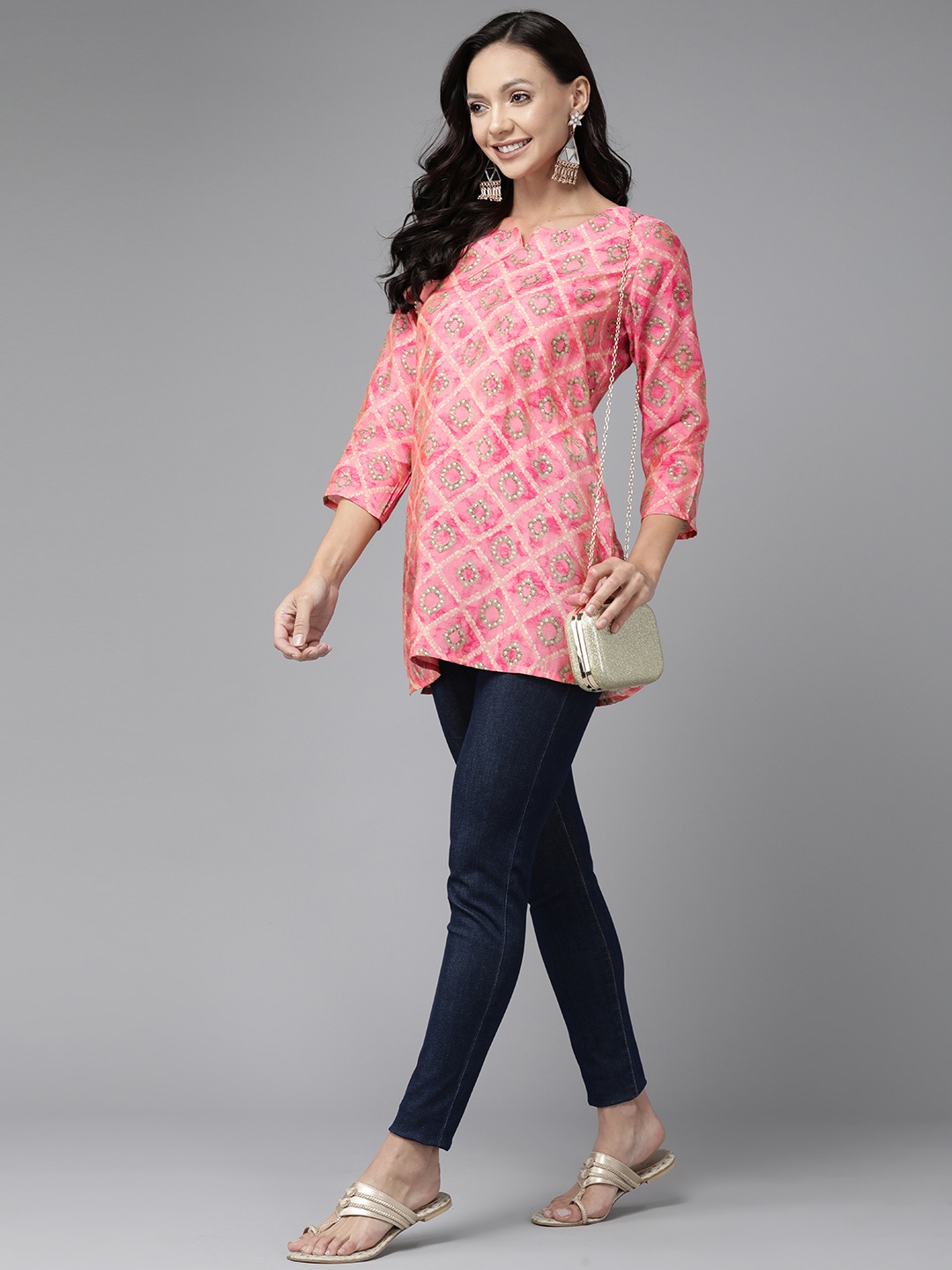 

Prakrti Ethnic Motifs Printed Kurti, Coral