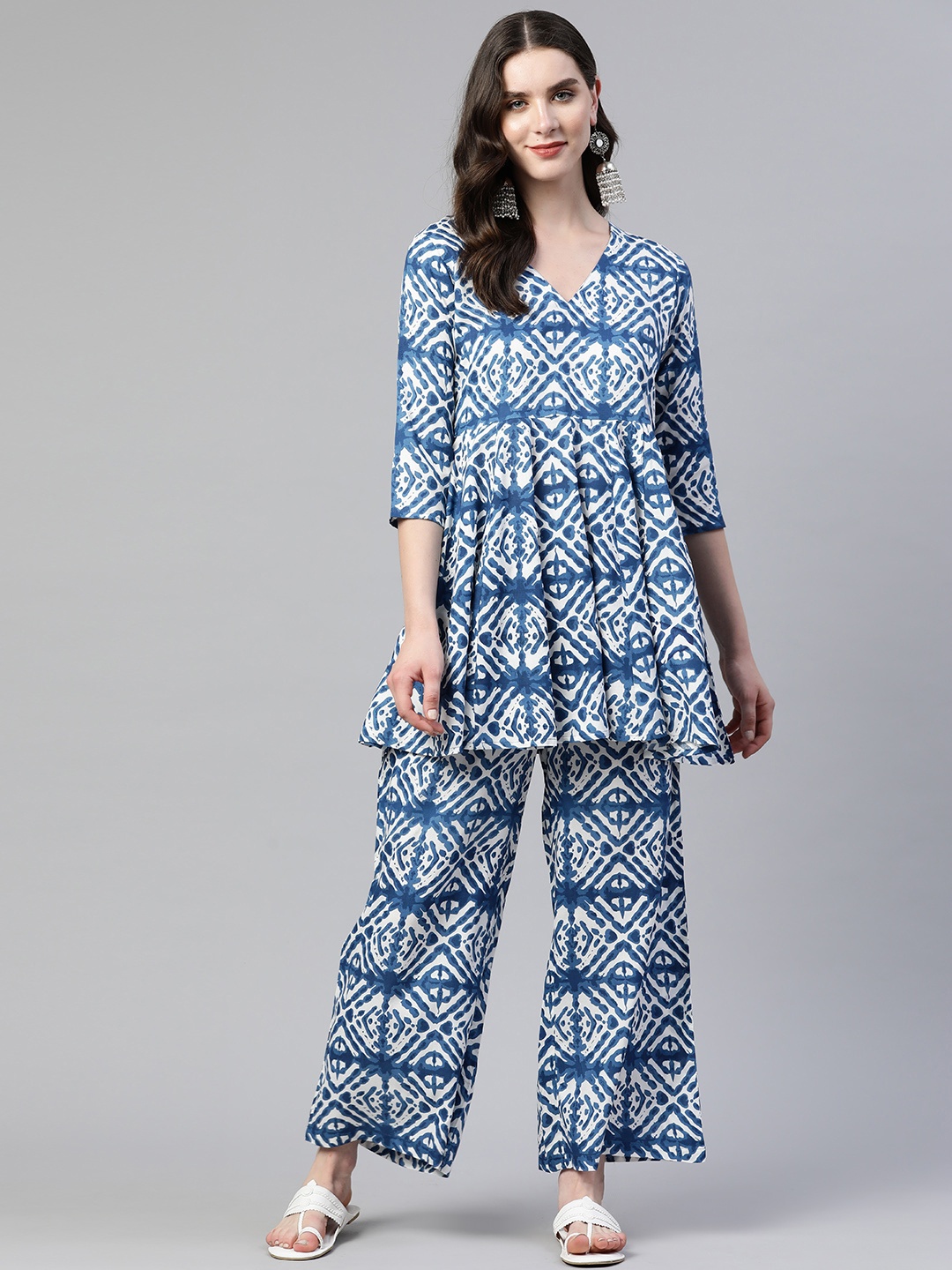 

mokshi Dyed Pleated Kurti with Palazzos, Blue