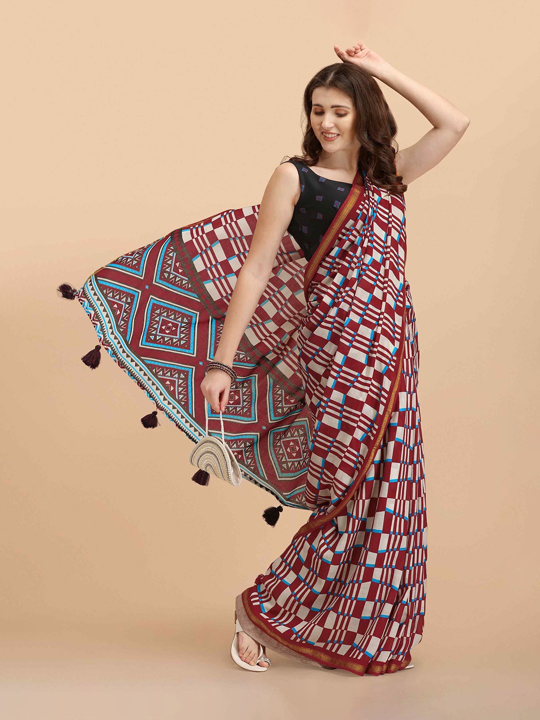 

elora Batik Zari Liva Bhagalpuri Saree, Off white