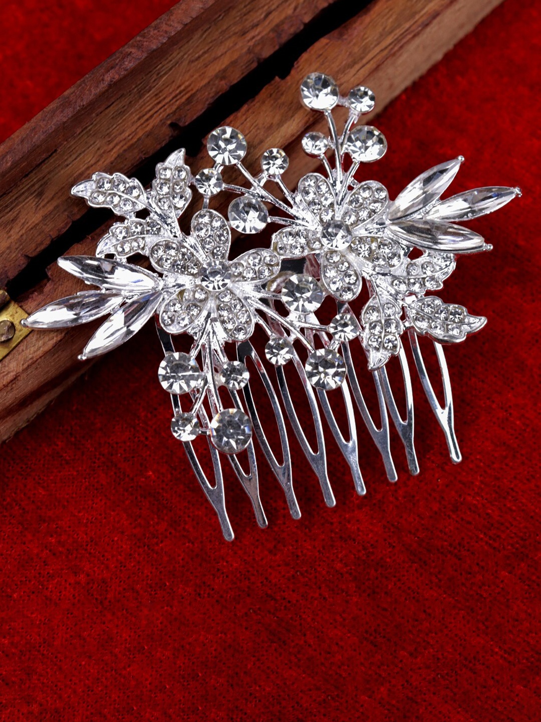

Krelin Women Embellished Claw Clip, Silver