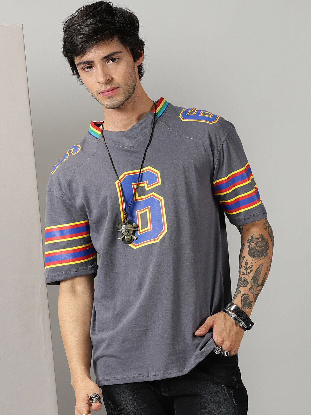 

Rodzen Typography V-Neck Loose Fit Cotton T-shirt, Grey