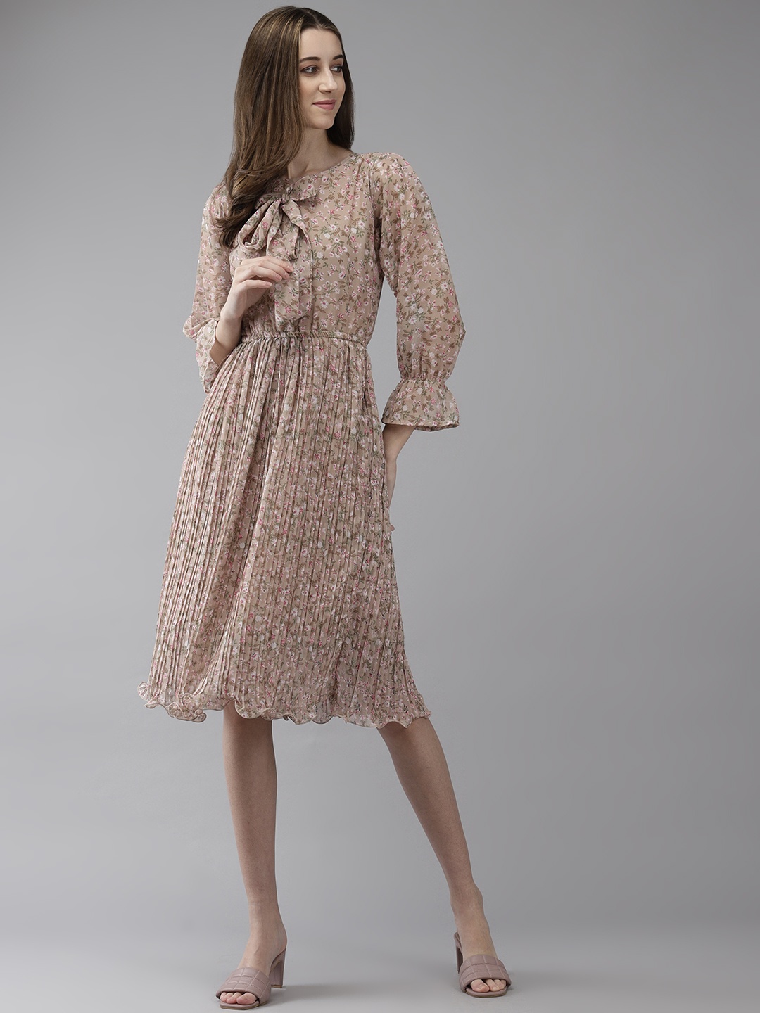 

Aarika Floral Print Tie-Up Neck Bell Sleeves Georgette Fit & Flare Dress, Brown