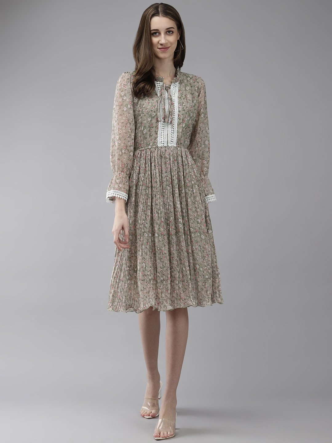 

Aarika Floral Print Tie-Up Neck Puff Sleeve Georgette A-Line Dress, Green