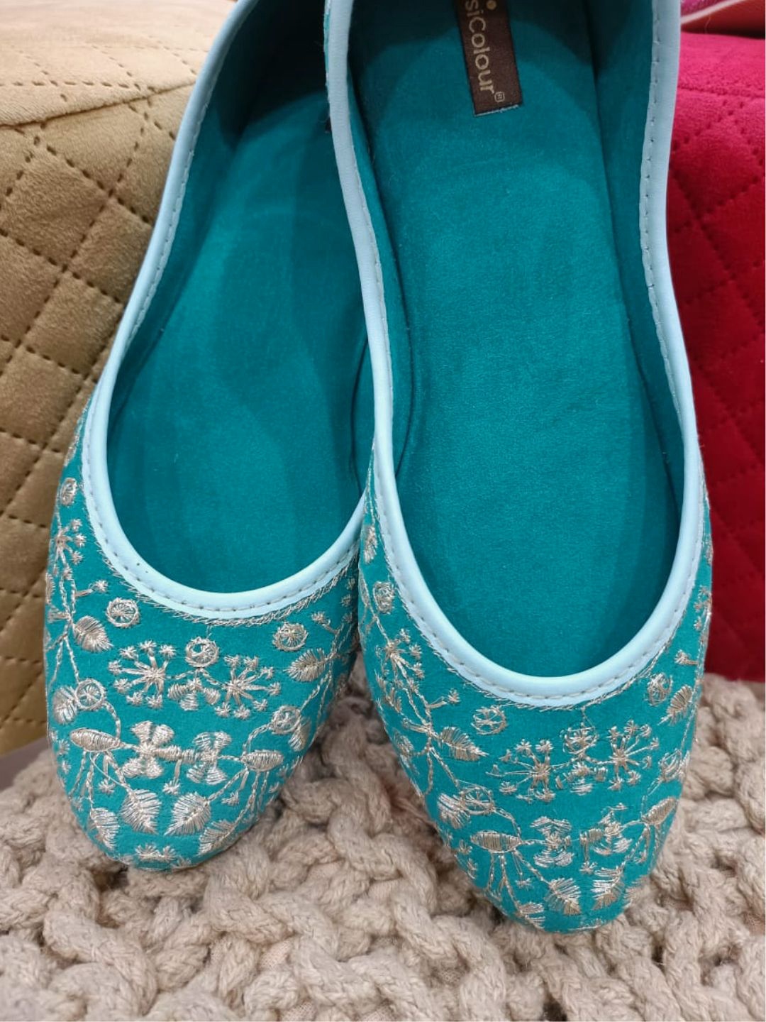 

DESI COLOUR Women Woven Design Embellished Mojaris, Green