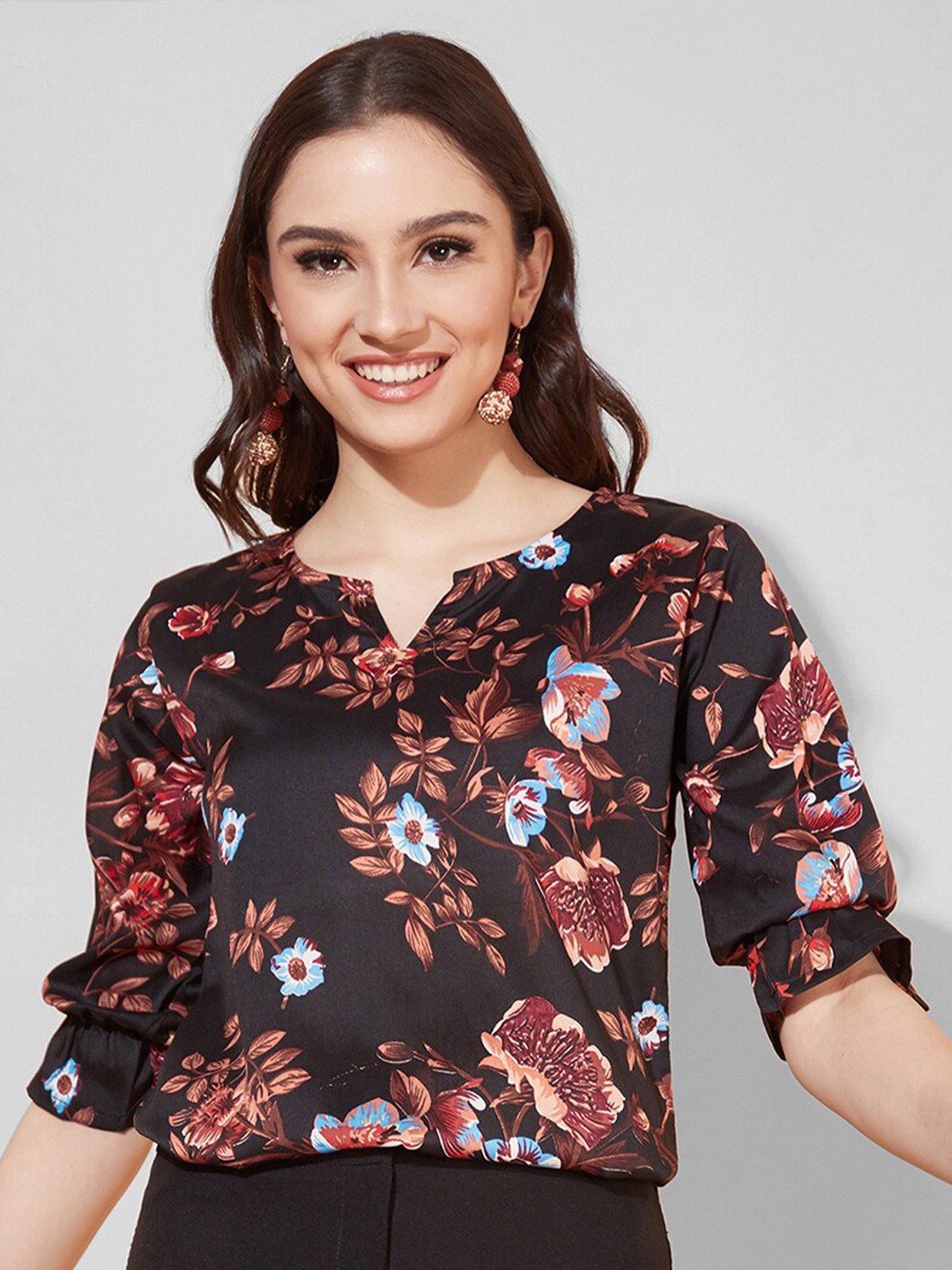 

Selvia Floral Printed Puff Sleeves Round Neck Top, Black