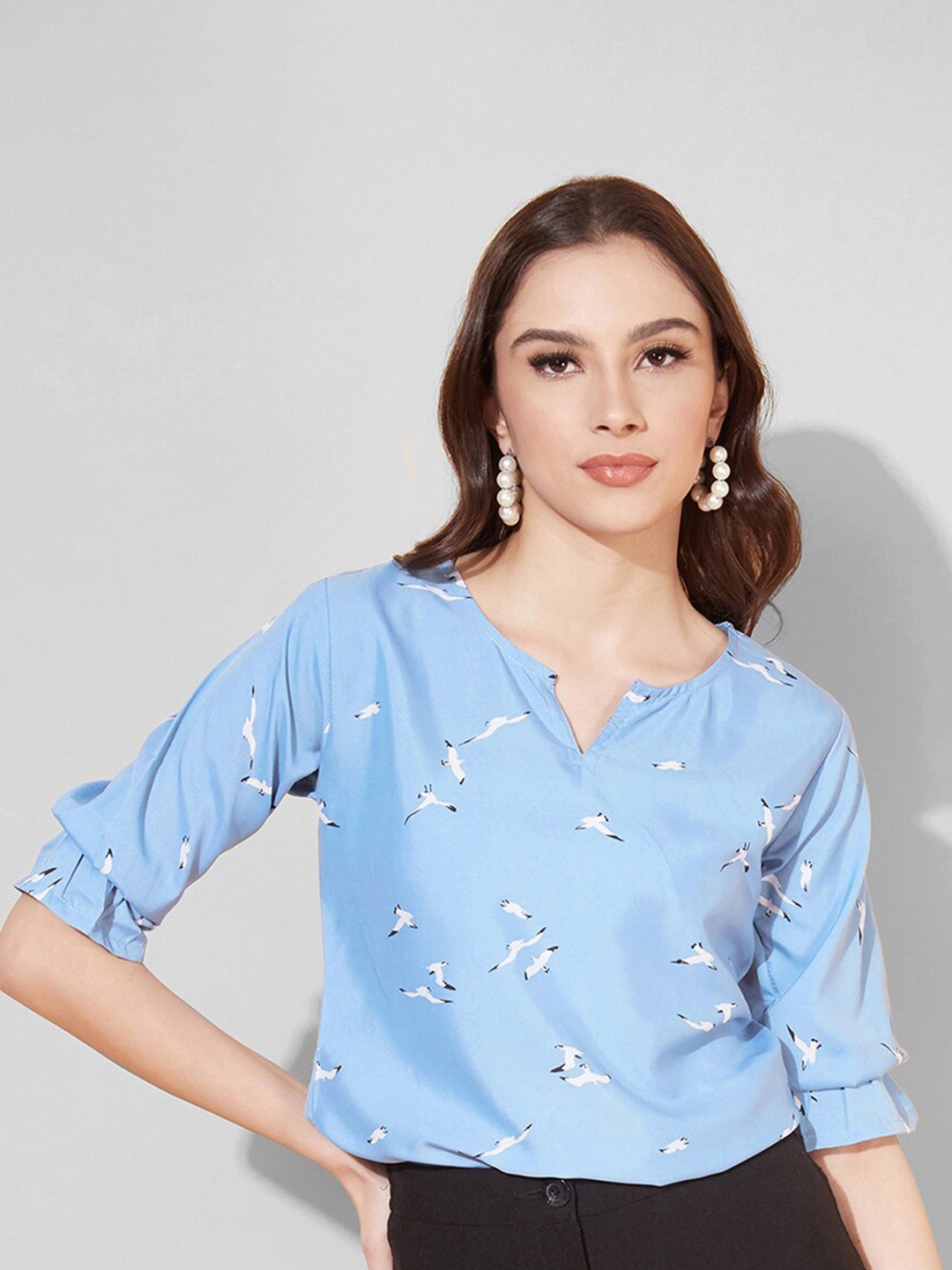 

Selvia Conversational Print Bell Sleeves Top, Blue