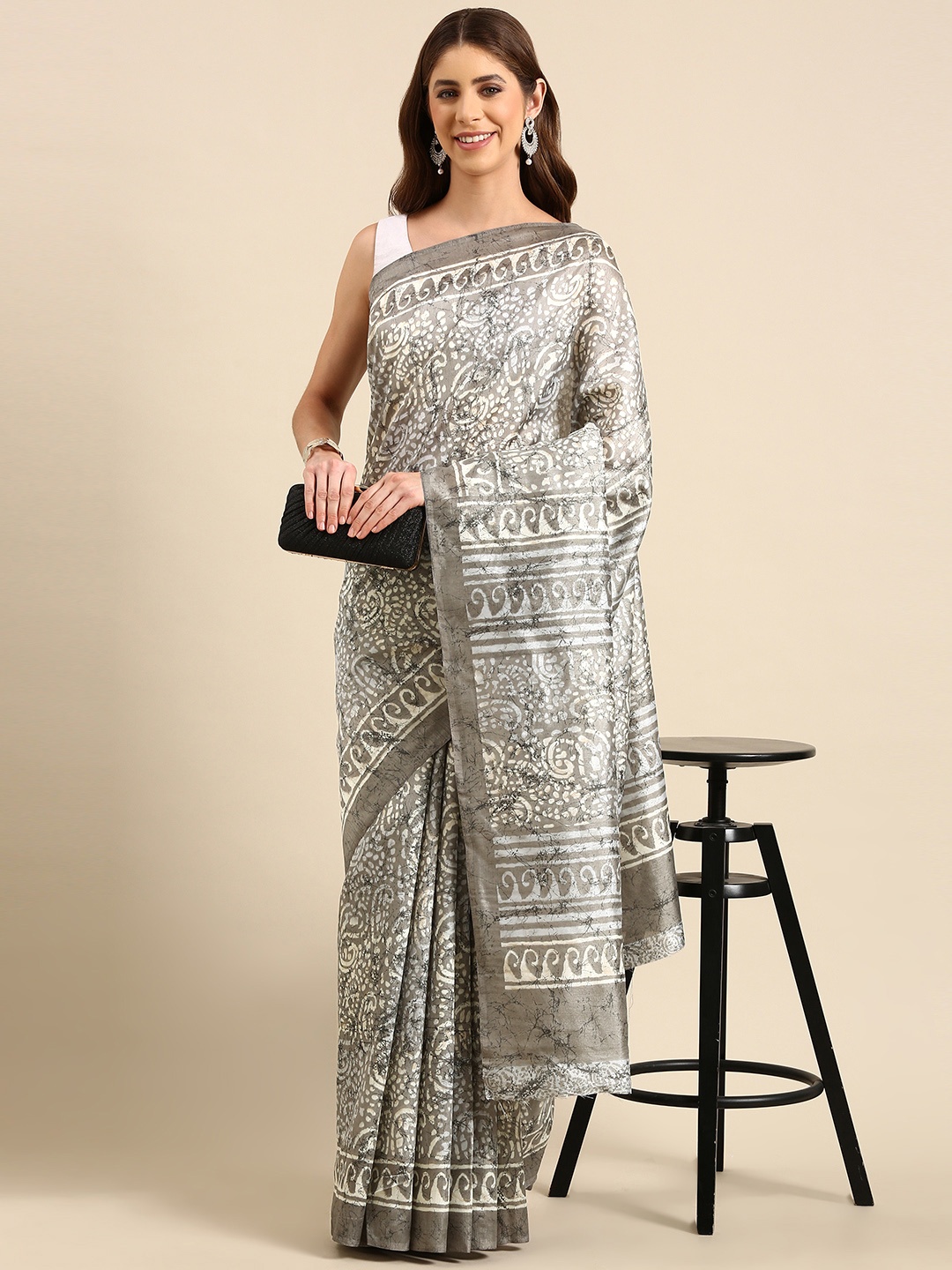 

SHANVIKA Batik Printed Art Silk Saree, Grey