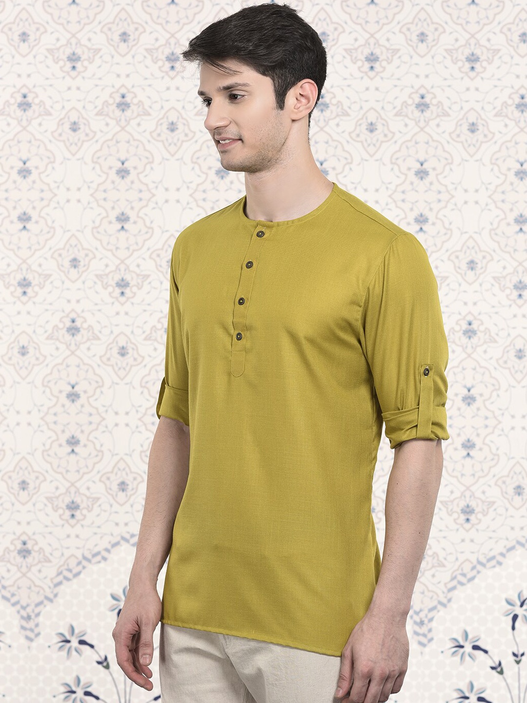 

Ode by House of Pataudi Henely Neck Cotton Silk Straight Regular Short Kurta, Green