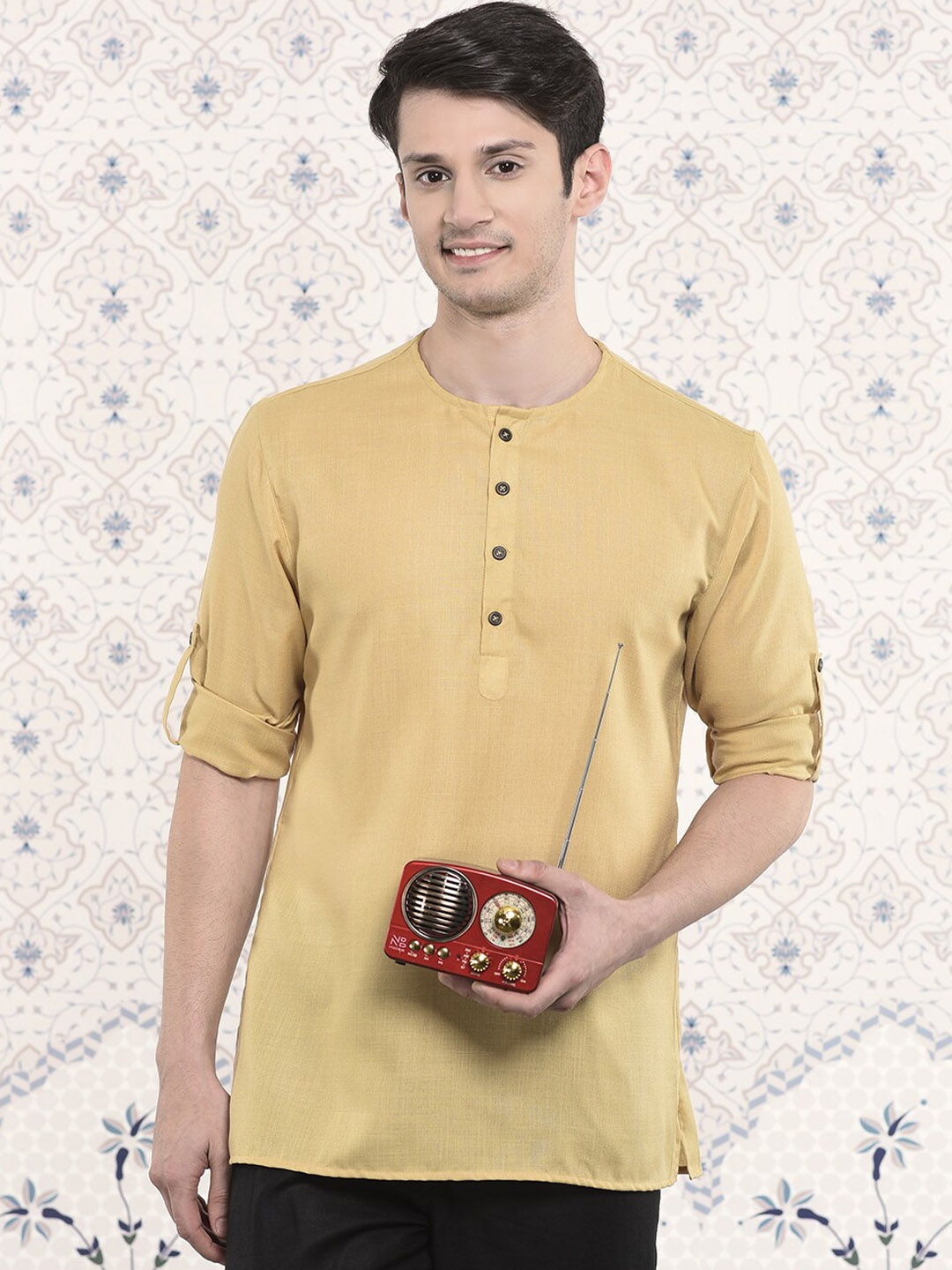 

Ode by House of Pataudi Round Neck Roll Up Sleeves Silk Cotton Short Kurta, Cream