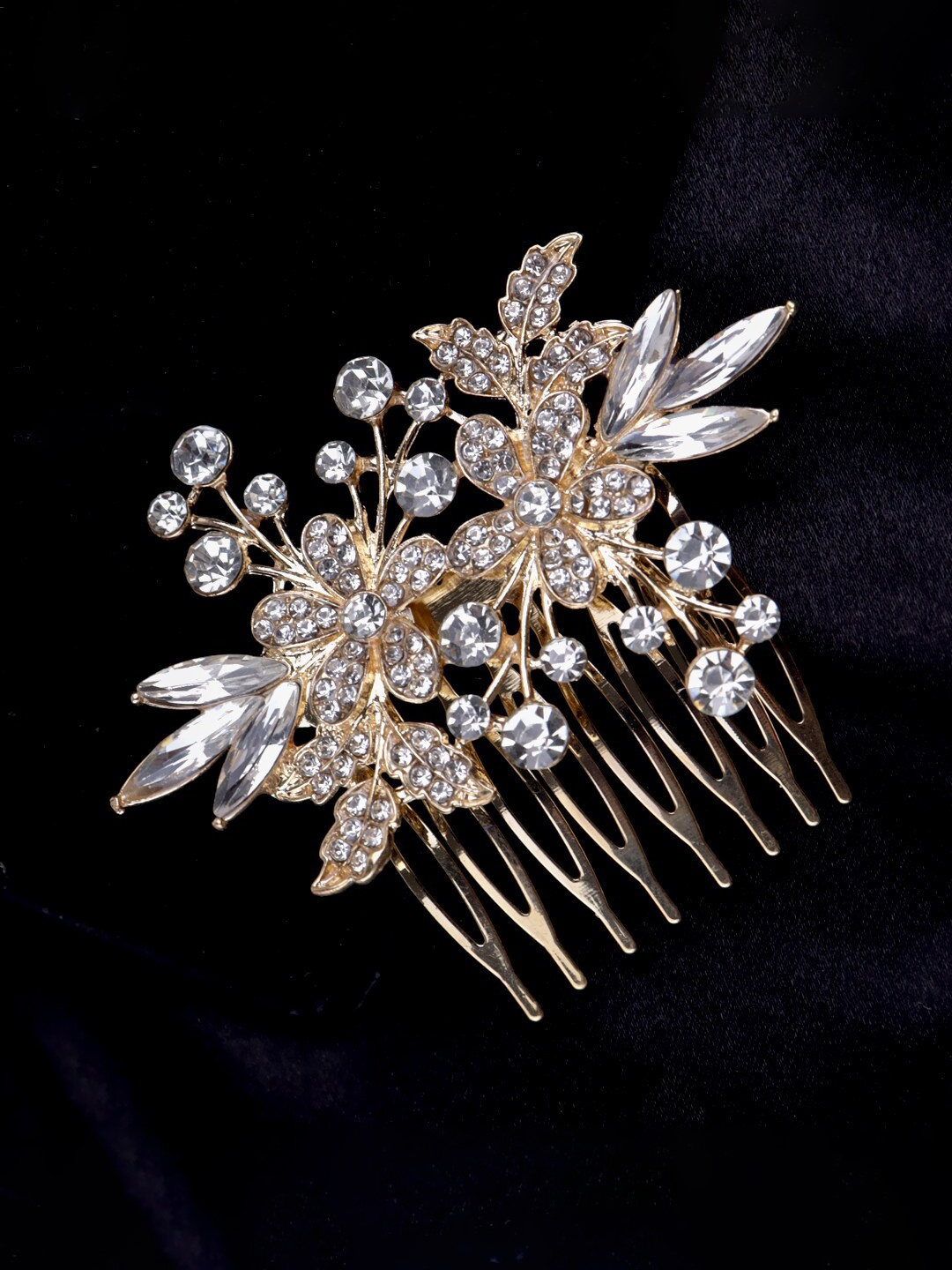 

VAGHBHATT Women Embellished Comb Pin, Rose gold