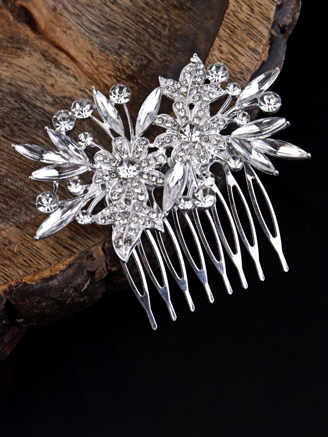 

VAGHBHATT Women Embellished Comb Pin, Silver