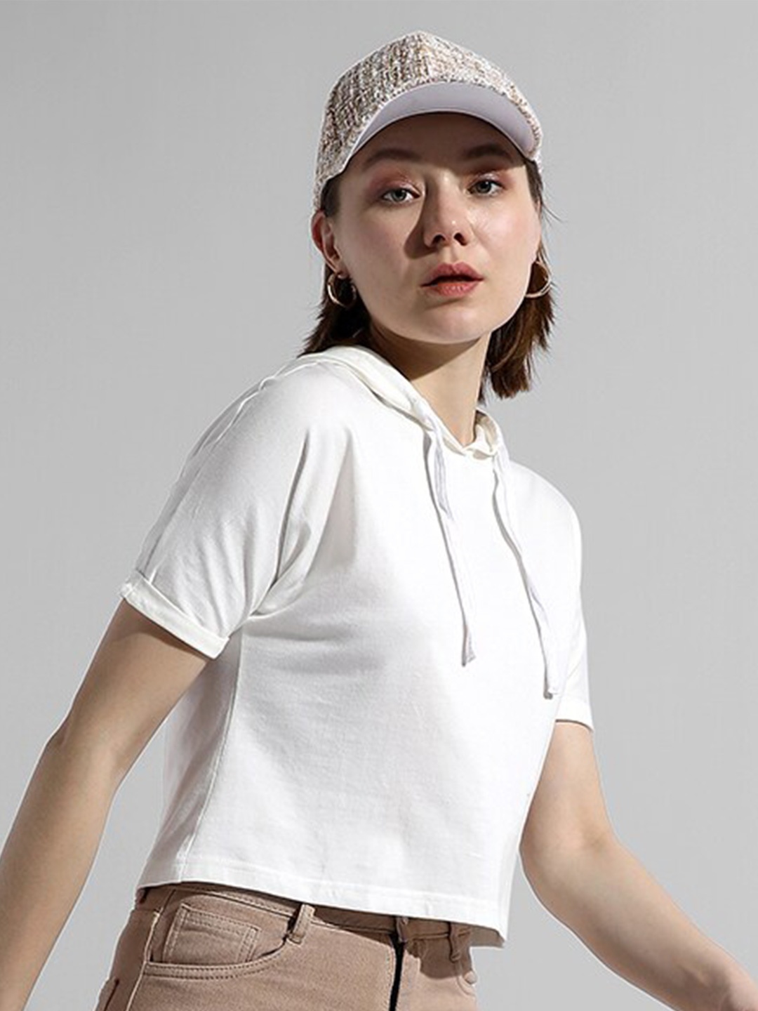 

Campus Sutra Hooded Extended Sleeves Cotton Top, White