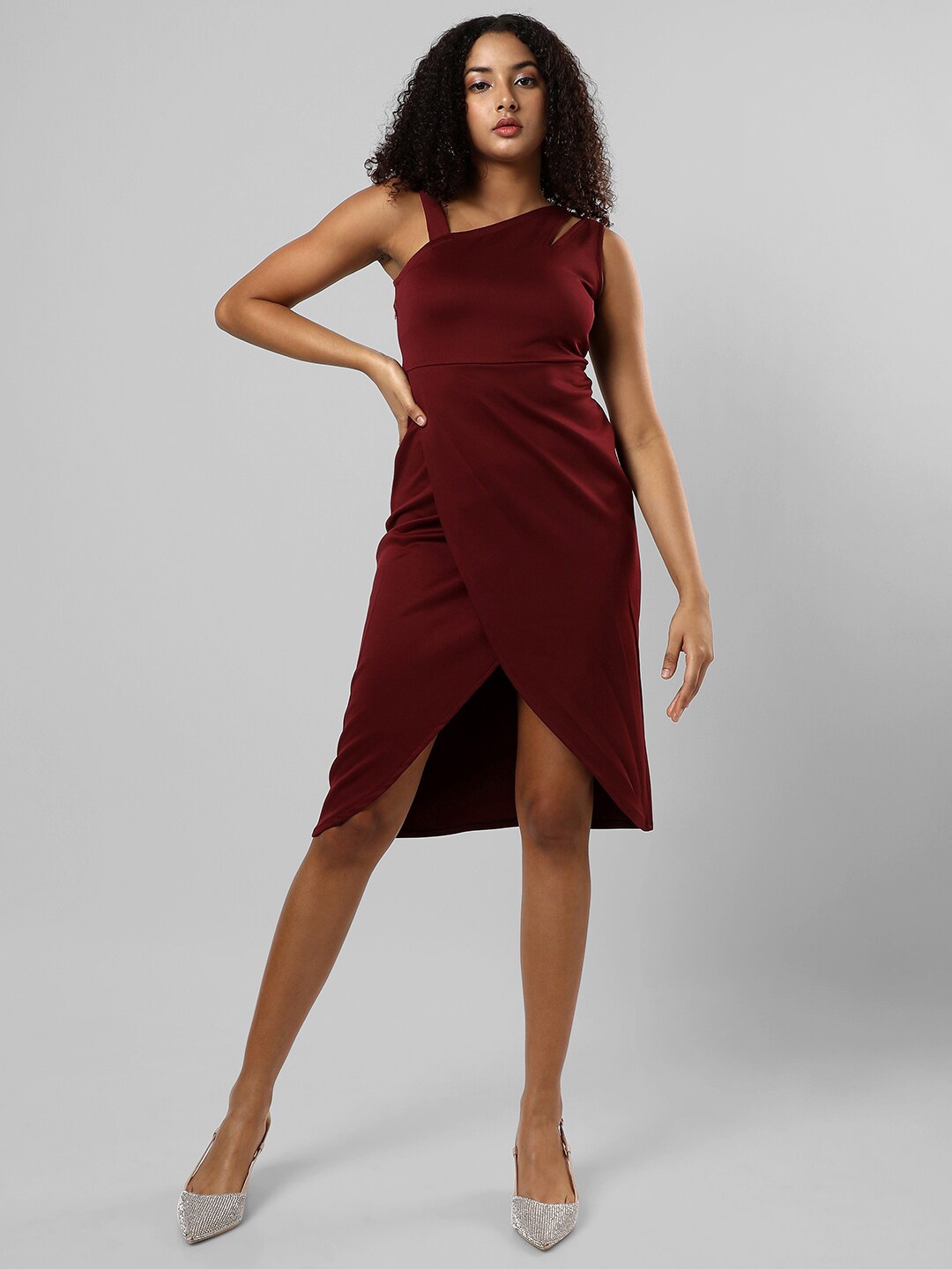 

Campus Sutra Shoulder Straps Tulip Hem Dress, Maroon