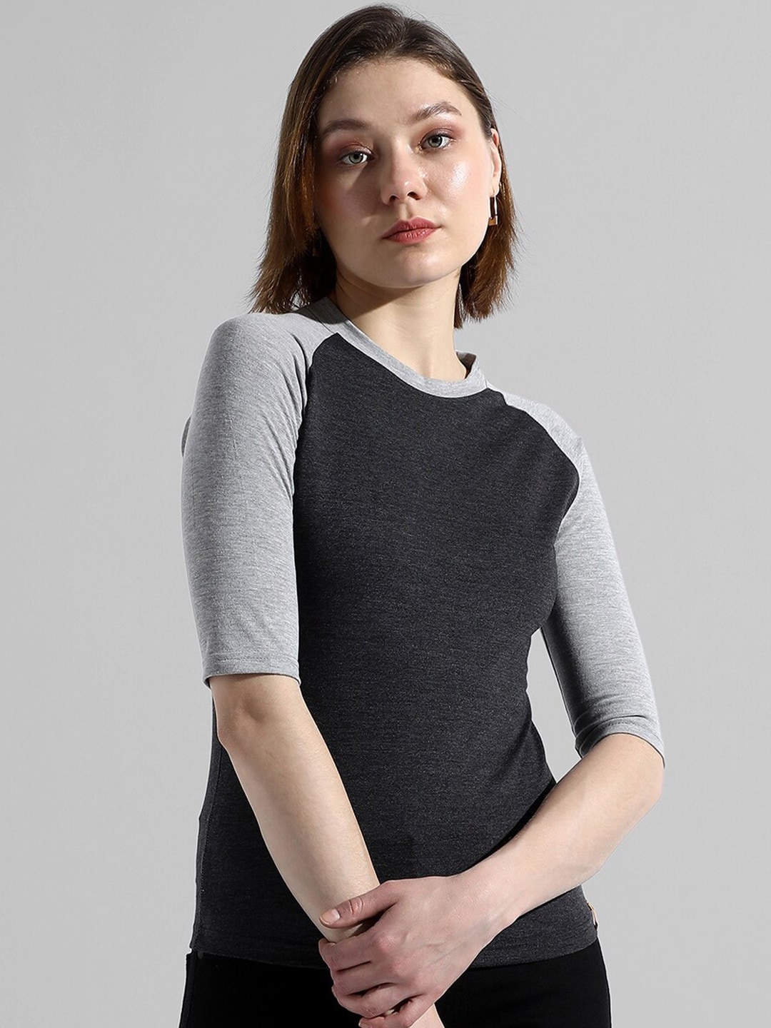 

Campus Sutra Round Neck Cotton T-shirt, Charcoal