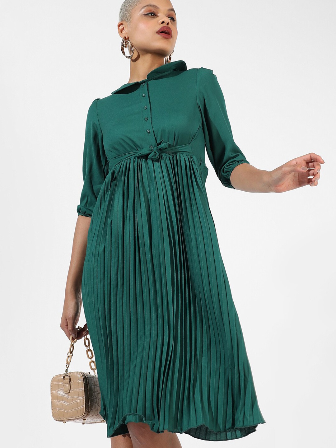 

Campus Sutra Accordian Pleats Shirt Dress, Green