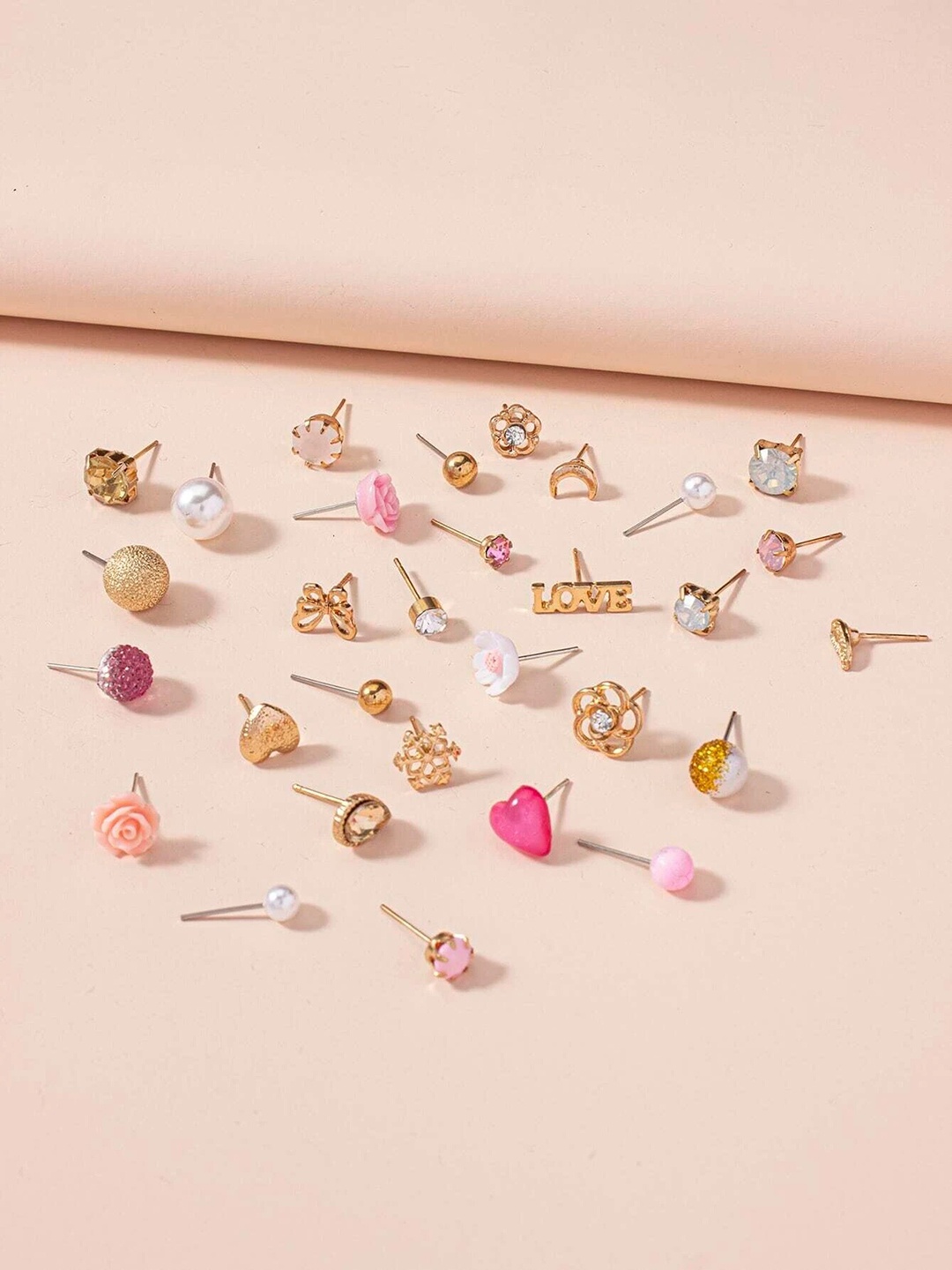 

OOMPH Pack of 30 Studs Earrings, Gold