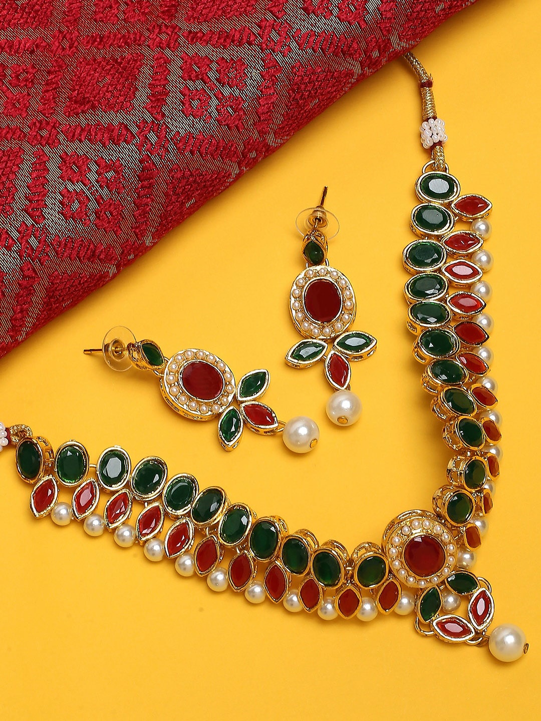 

OOMPH Stone Studded & Beaded Jewellery Set, Gold