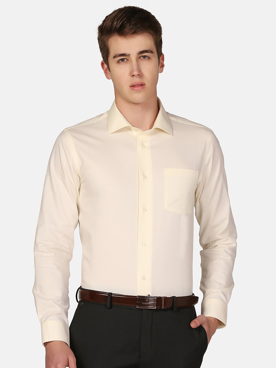 

Blackberrys Men Textured Formal Slim Fit Wrinkle-Resistant Shirt, Cream