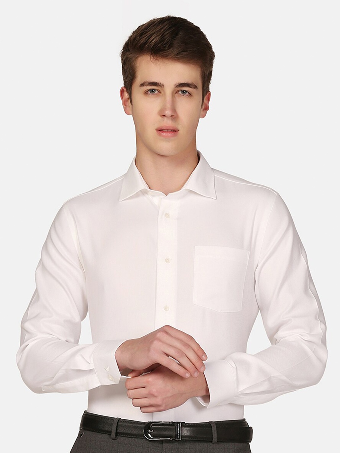 

Blackberrys Men's White Textured Formal Slim Fit Wrinkle-Resistant Shirt